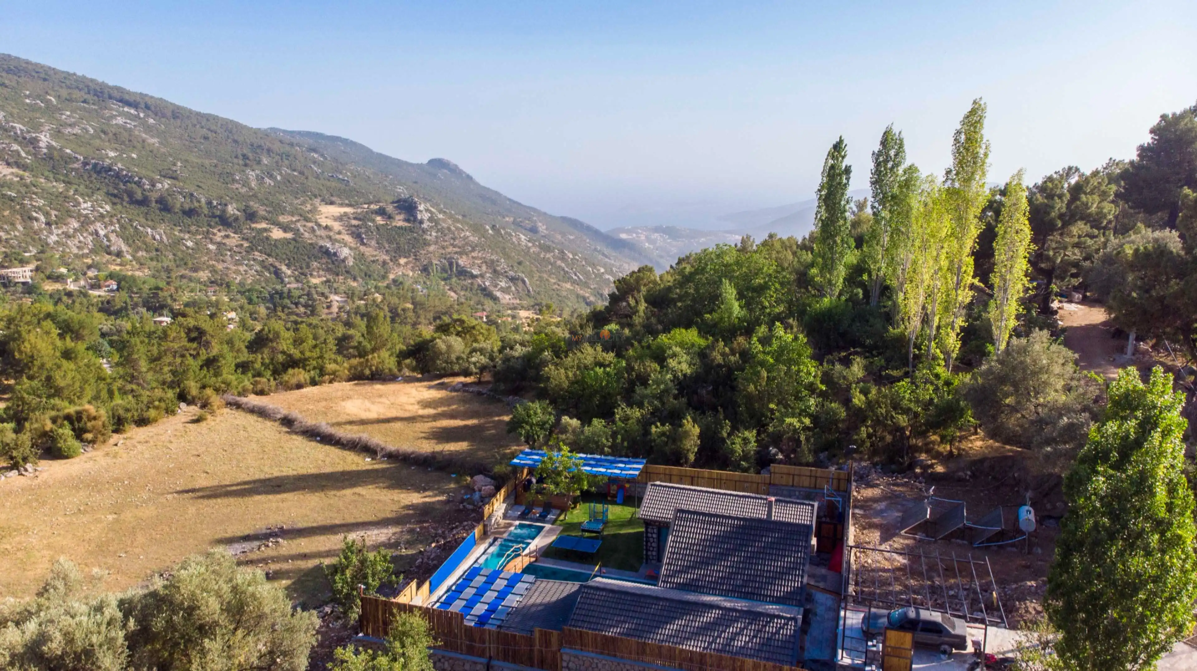 DJi_0452_880.jpg