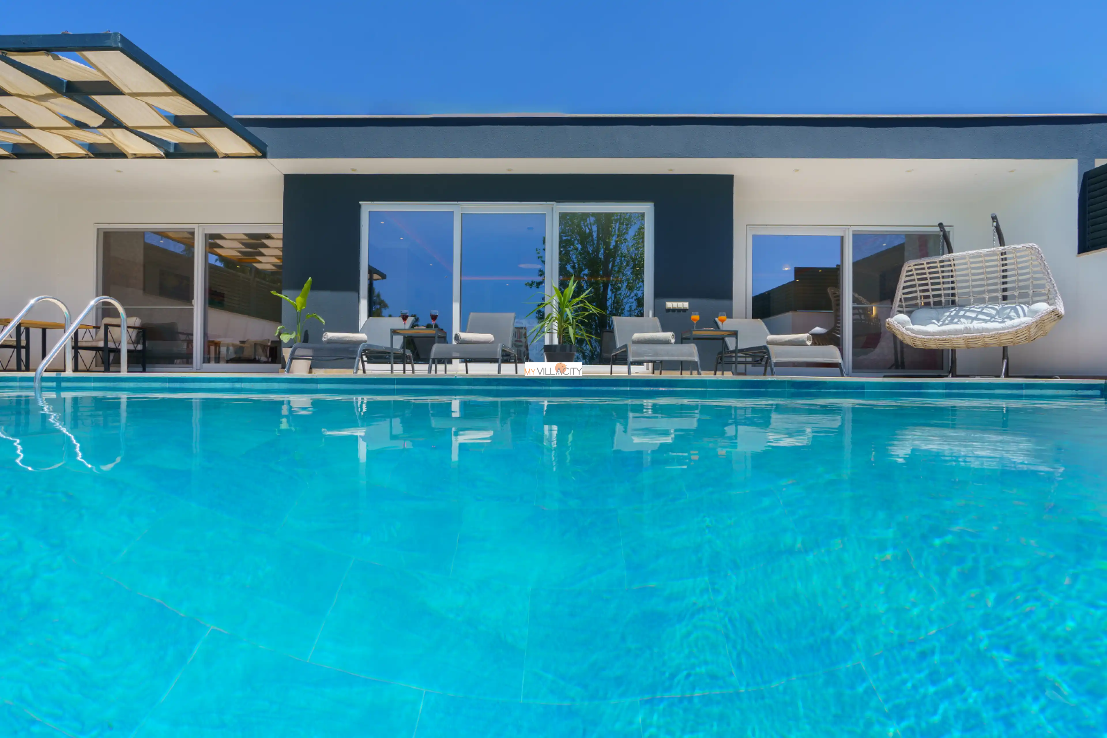 DSC08682_1600x1067_46.png