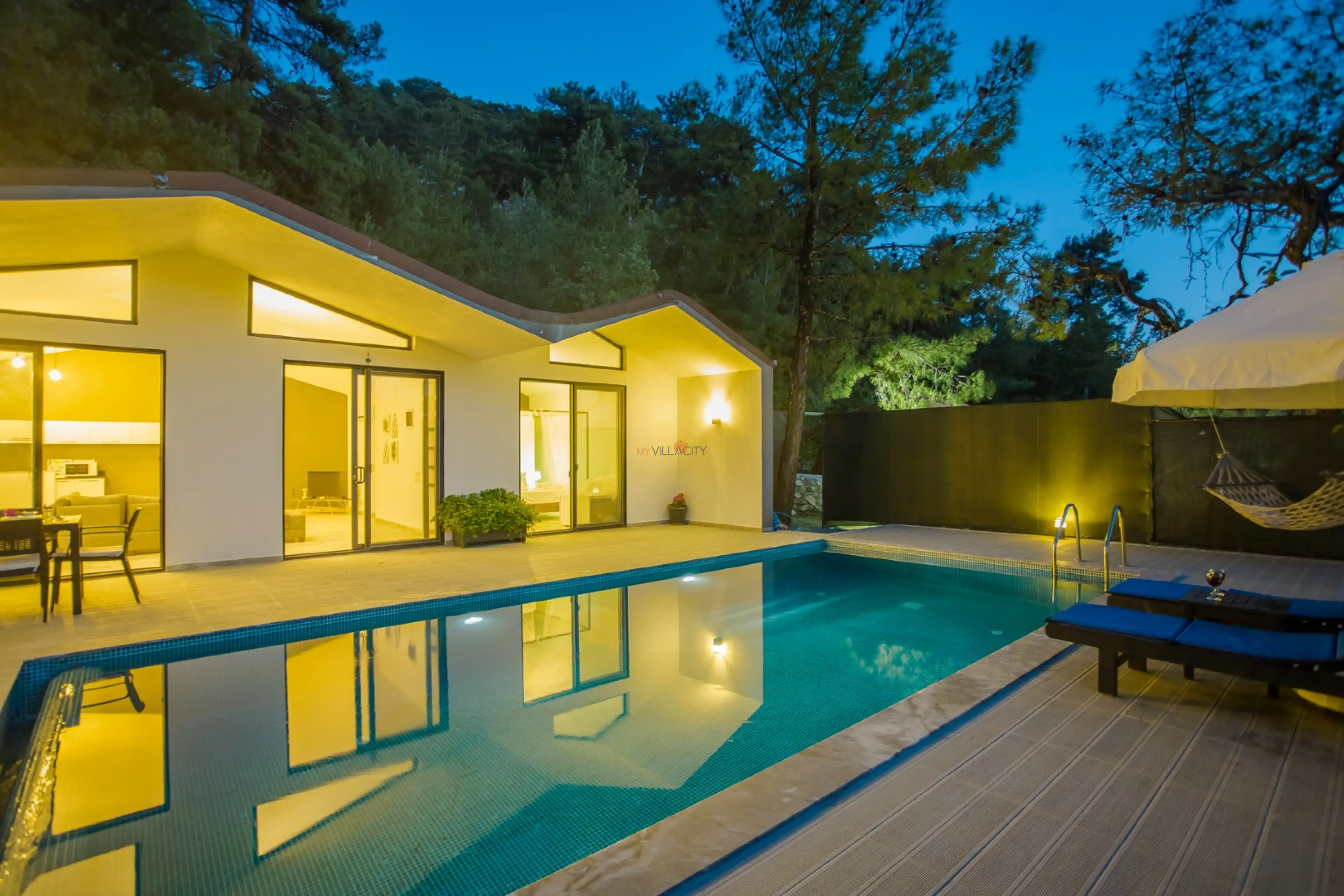 Sarp-Villa-Sunset-6_979.jpg
