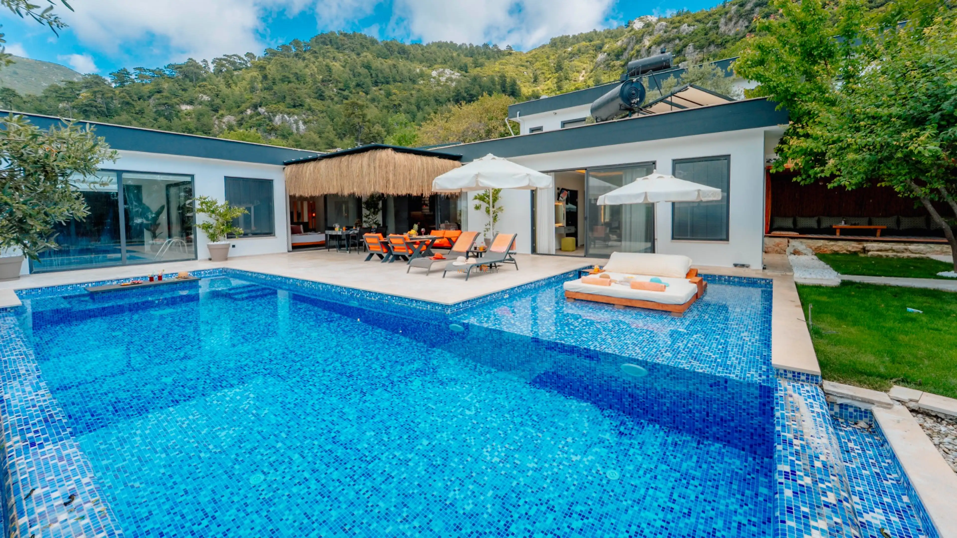 Villa-Aqua-Luxury-111_751.jpg