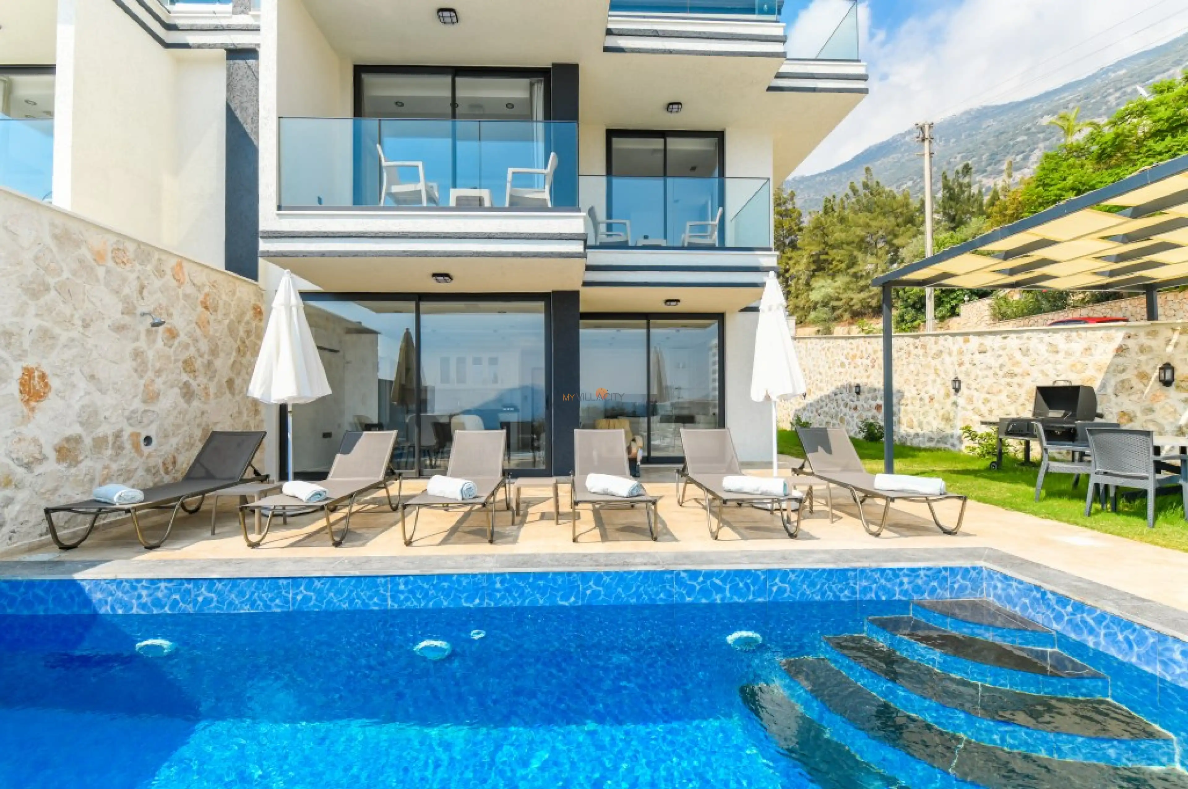 Villa-Ece-5_1024x681_520.jpg