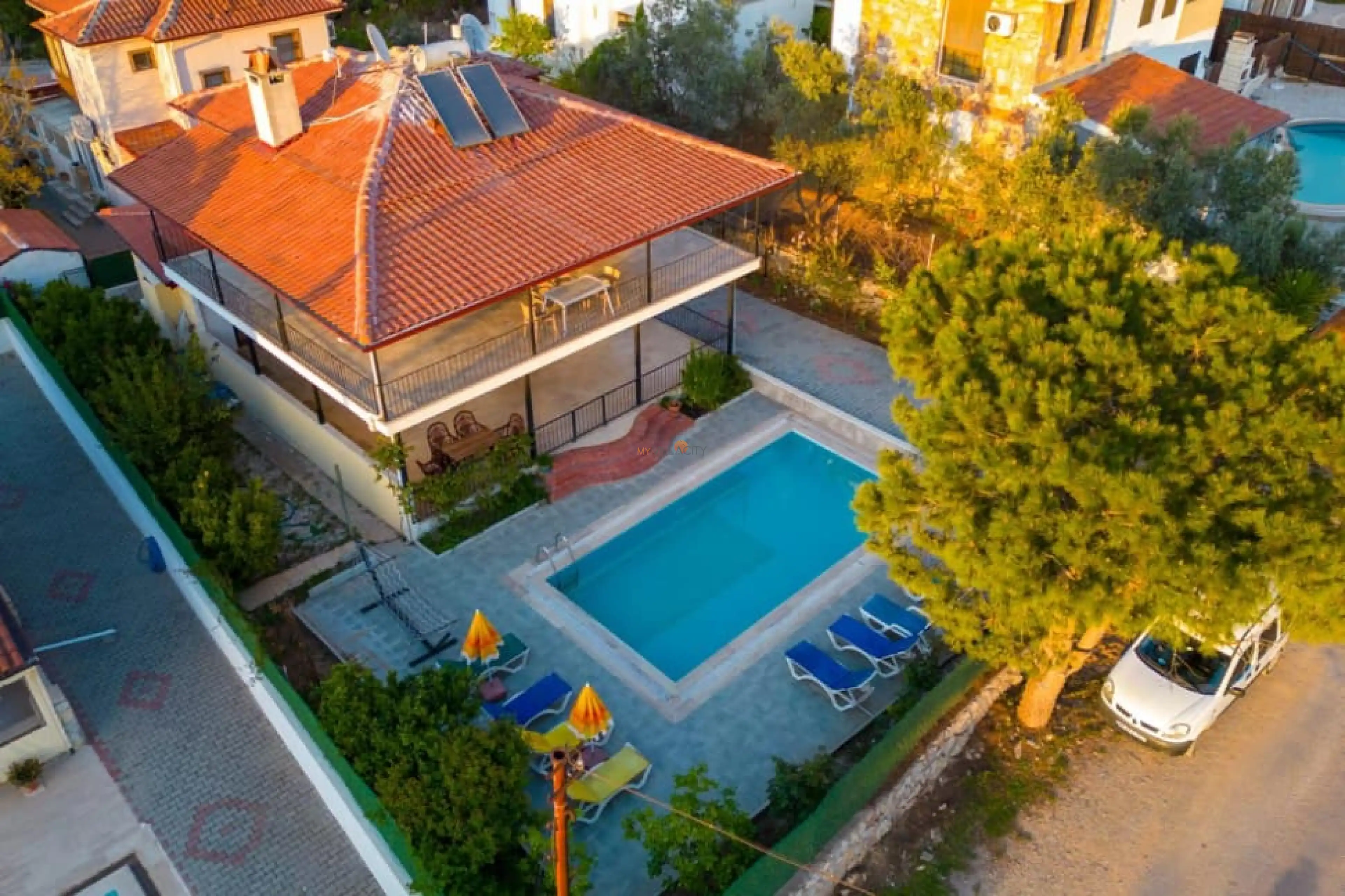Villa-Melis-Sun-11-1_555.jpeg