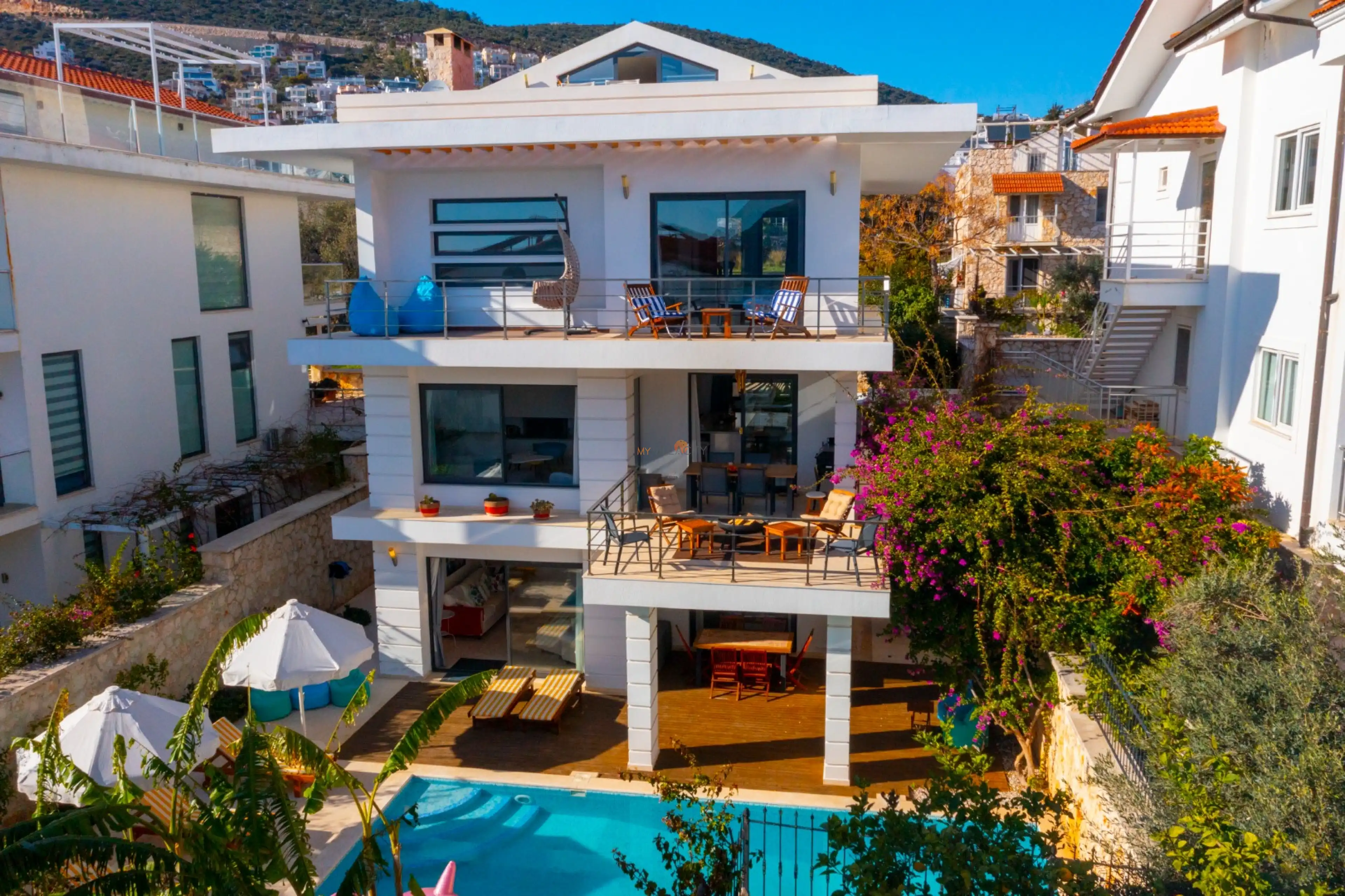 Villa-Simena-67_910.jpg