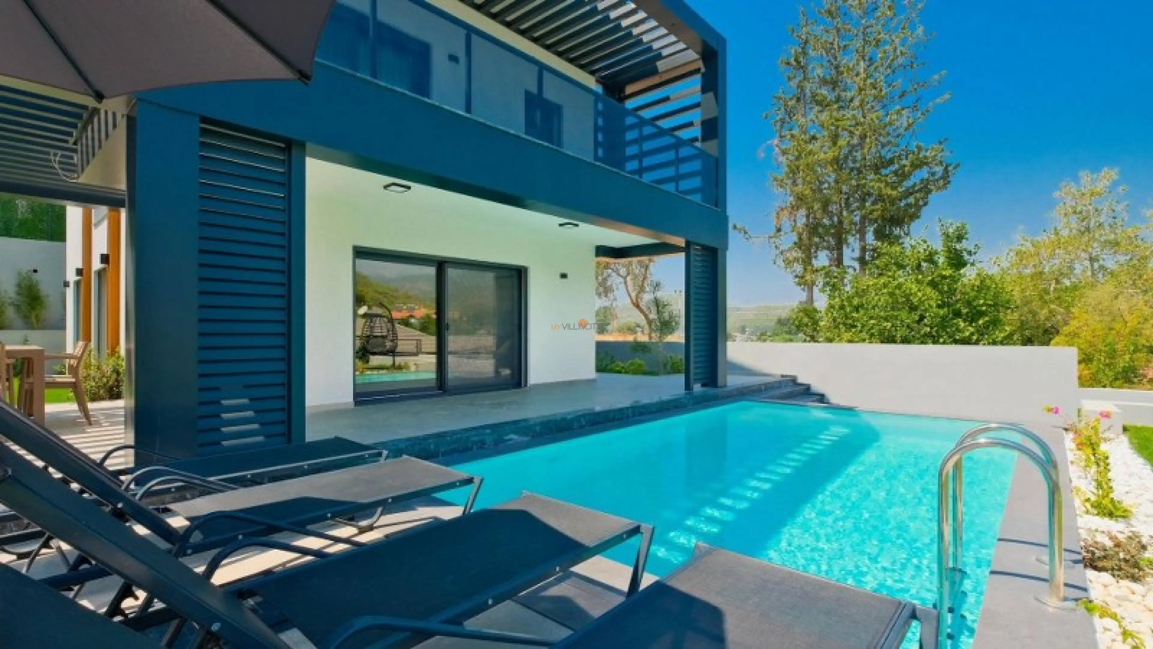 fethiye-kargida-yesillikler-icerisinde-jakuzili-modern-villa-1088076_800x450_671.jpeg
