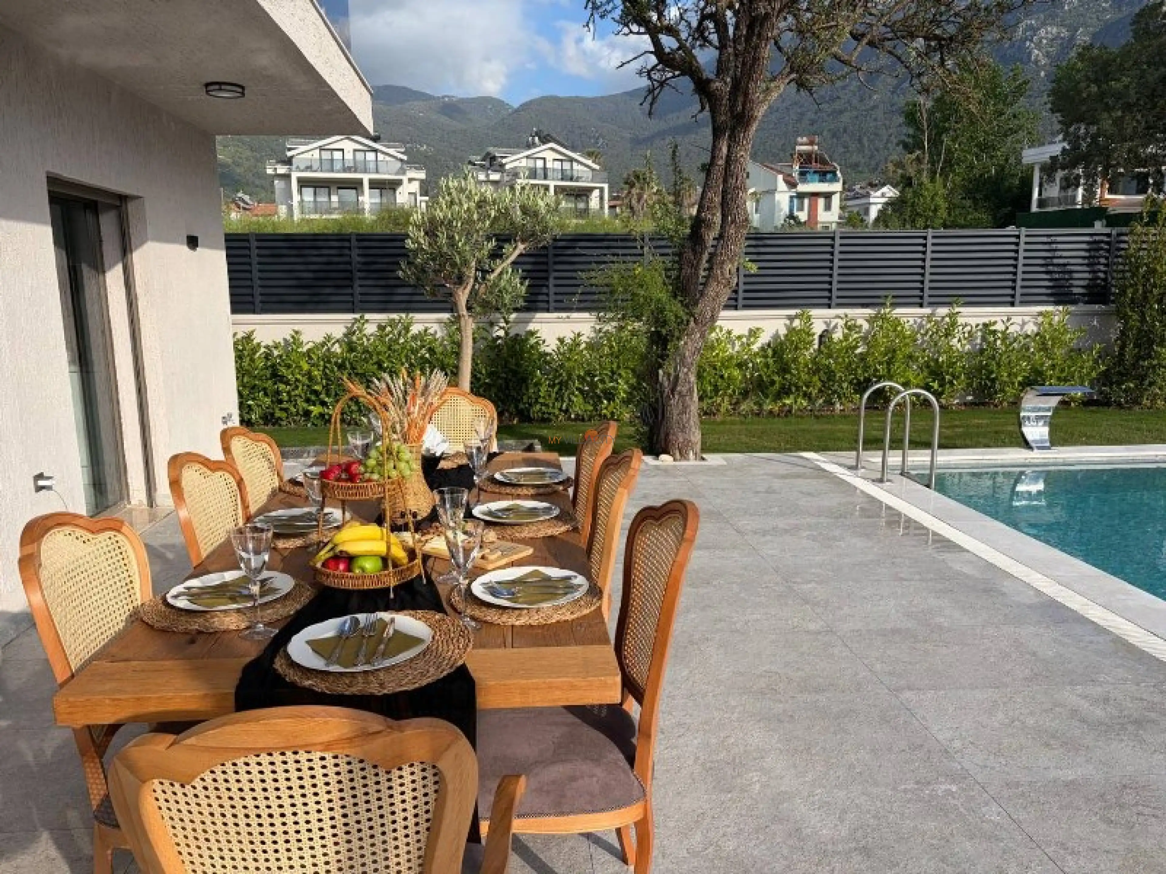fethiye-oludenizde-yemyesil-dogada-ozel-havuzlu-3-1-villa-1202789_800x600_663.jpeg