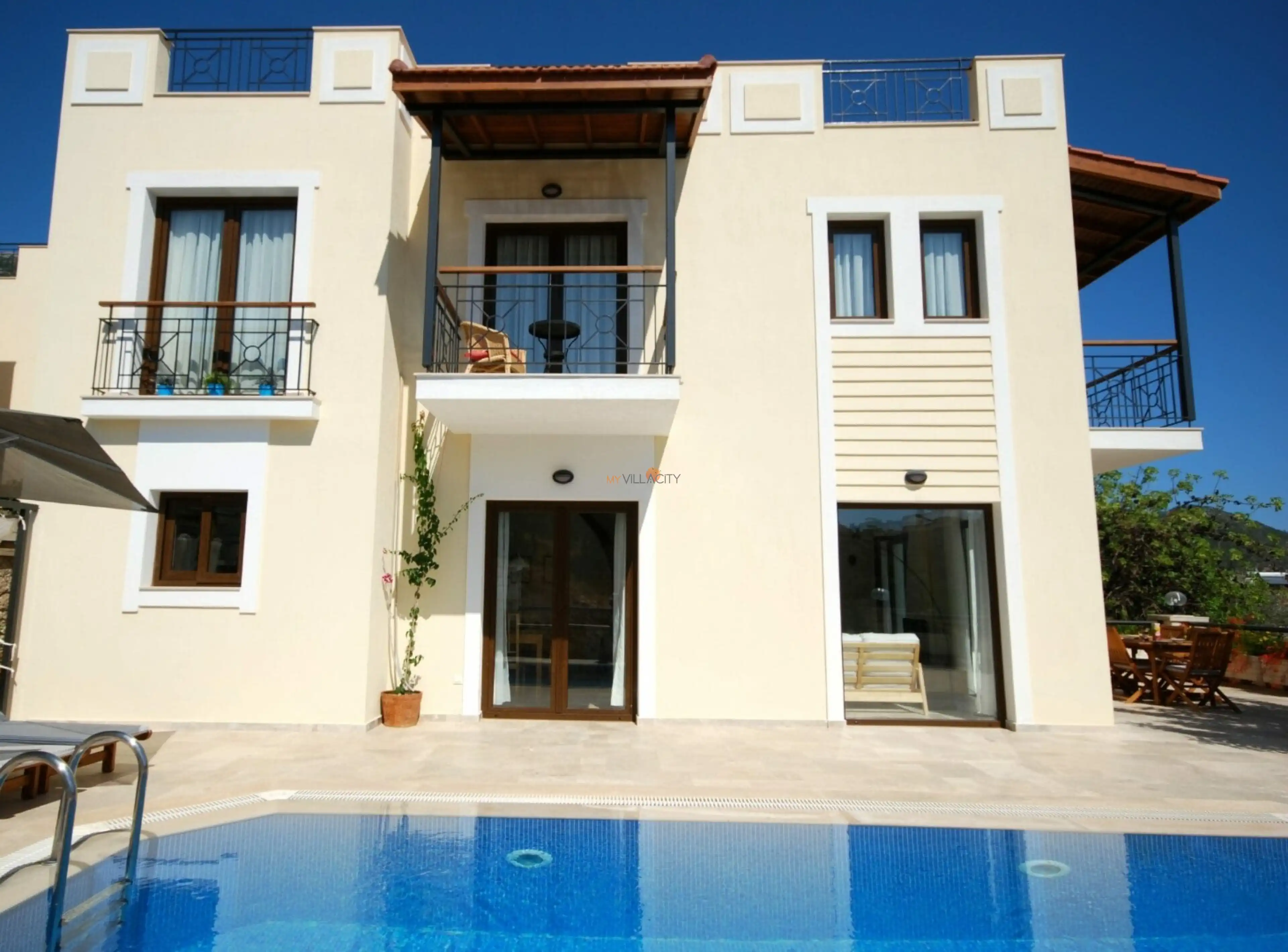 kalkan-aug-sept-2011-106_180.jpg