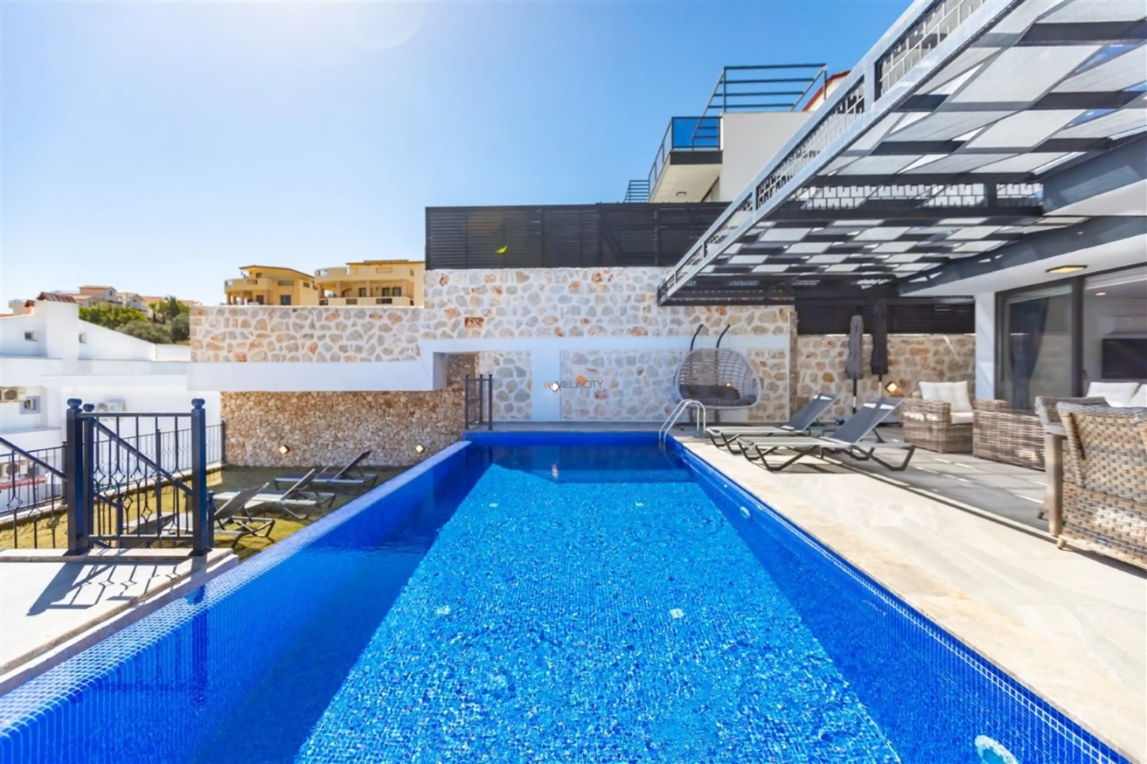 kiralik-villaniz-villa-royal-hills-1--53-original_595.jpg