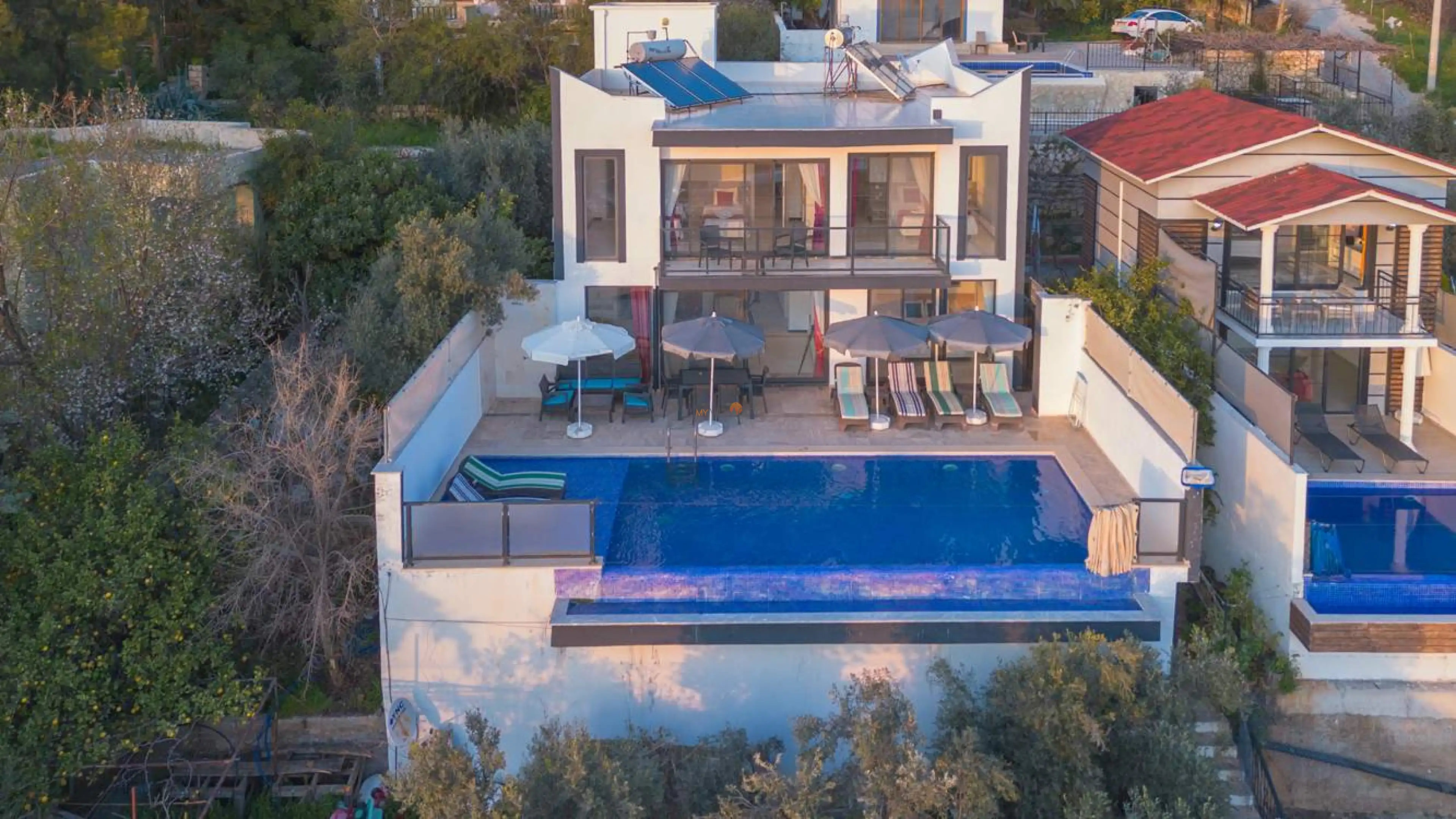 kiralikvillaniz_villa_gorkemli_45_9557_3240_64.jpg