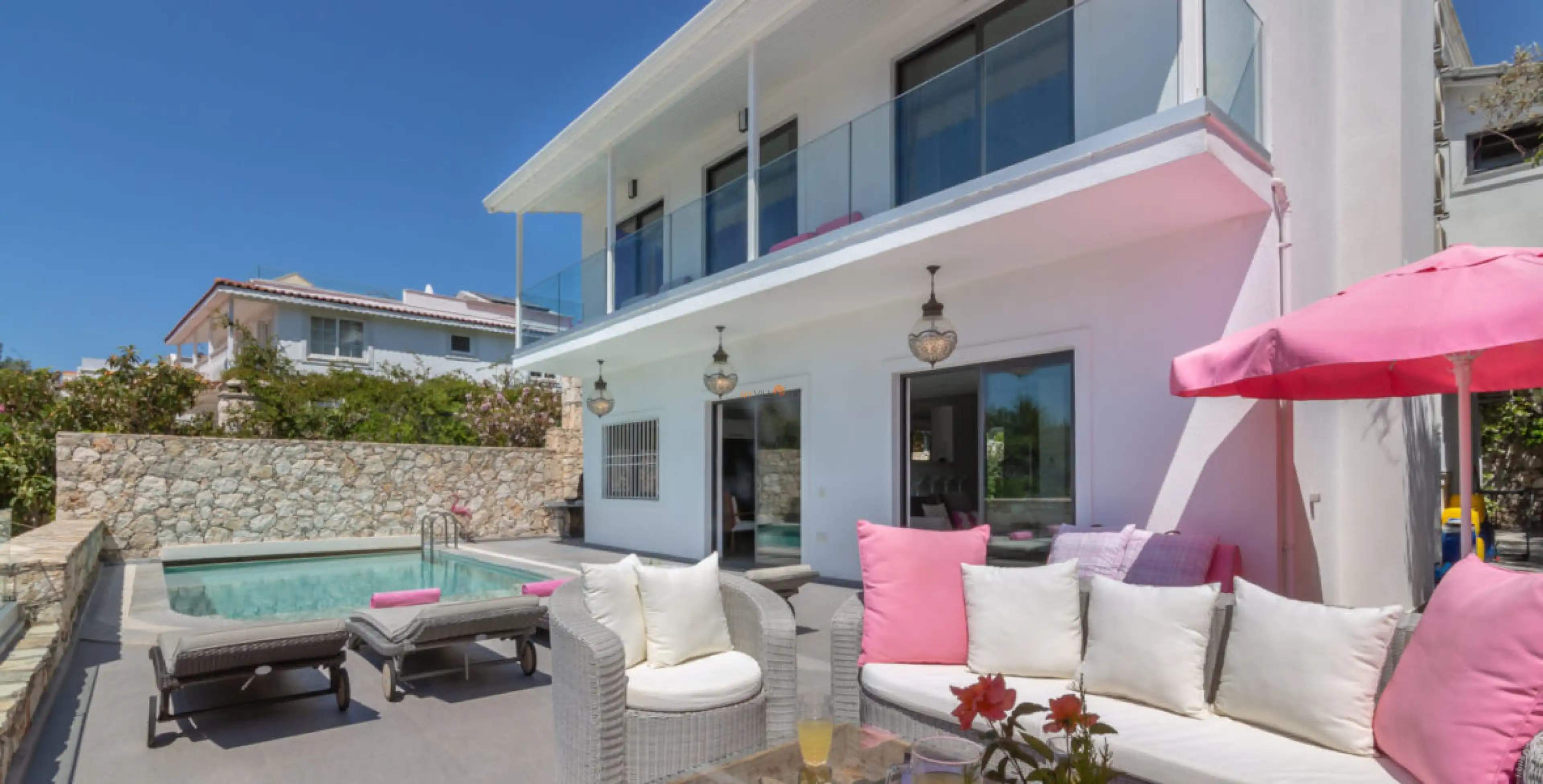 pembe_ev_kalkan-2-1180x600-1_667.jpg