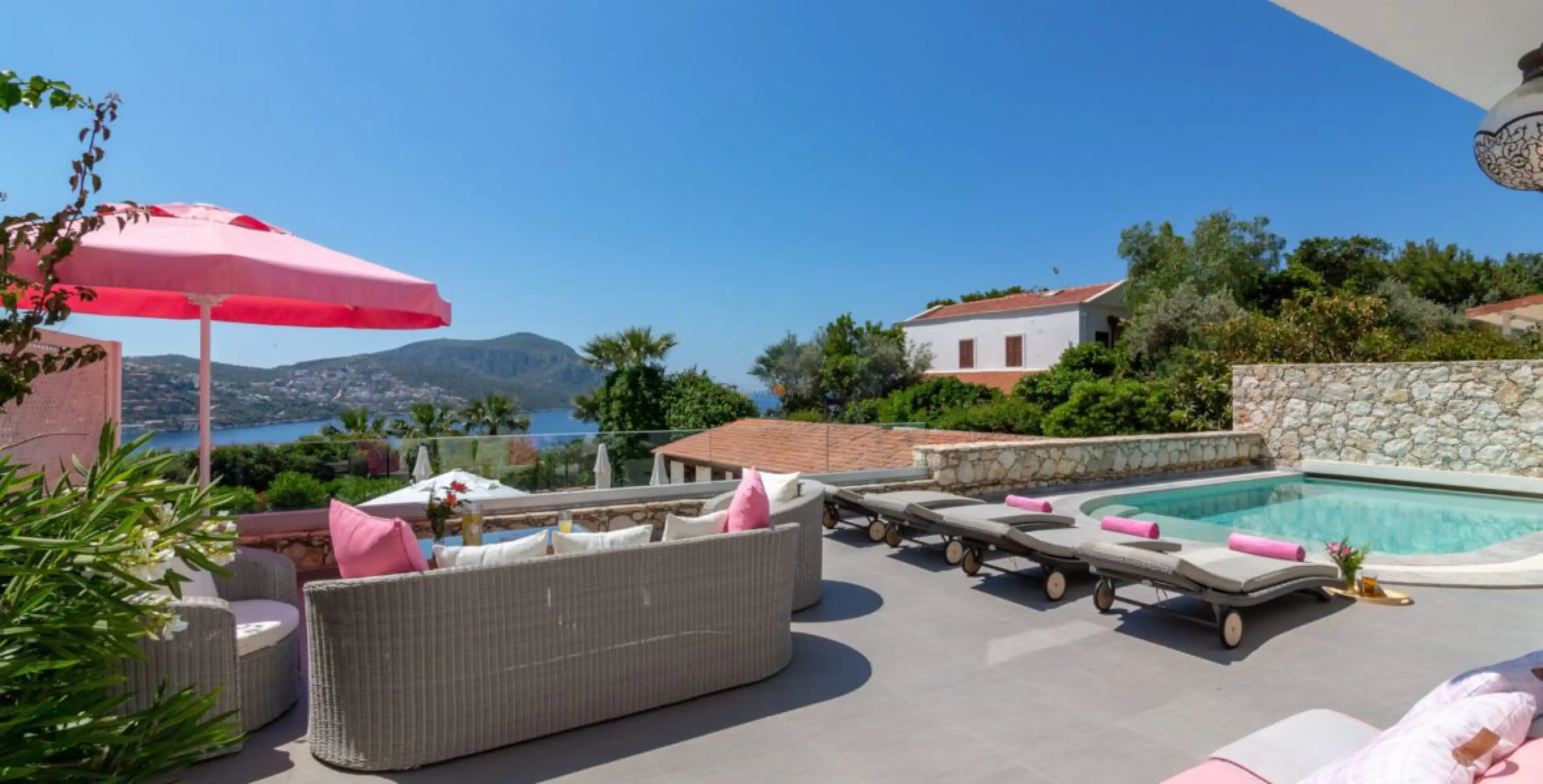 pembe_ev_kalkan-3-1180x600-1_720.jpg