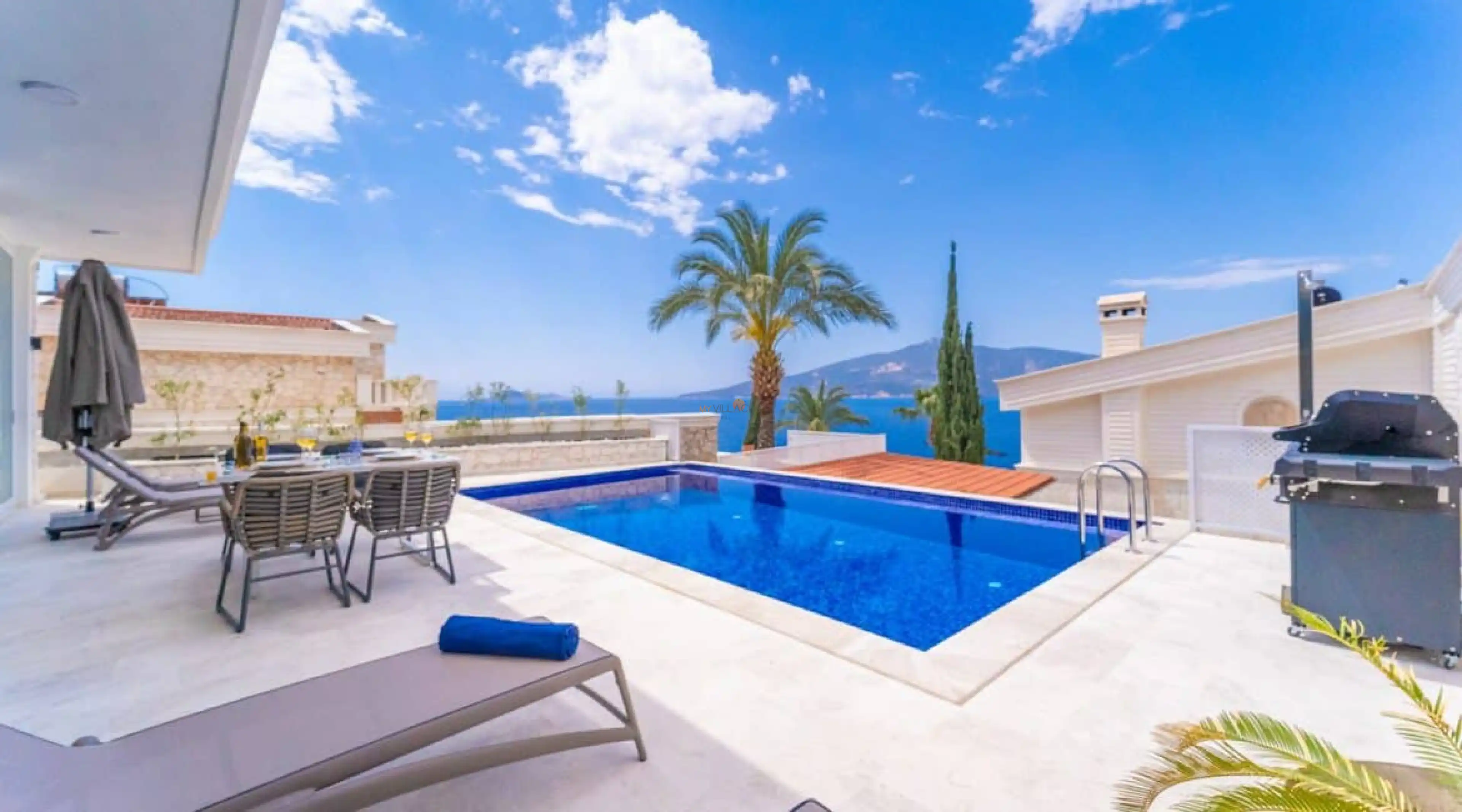 villa-bahce-kalkan-exterior-and-pool-by-day-1170x650_623.jpg