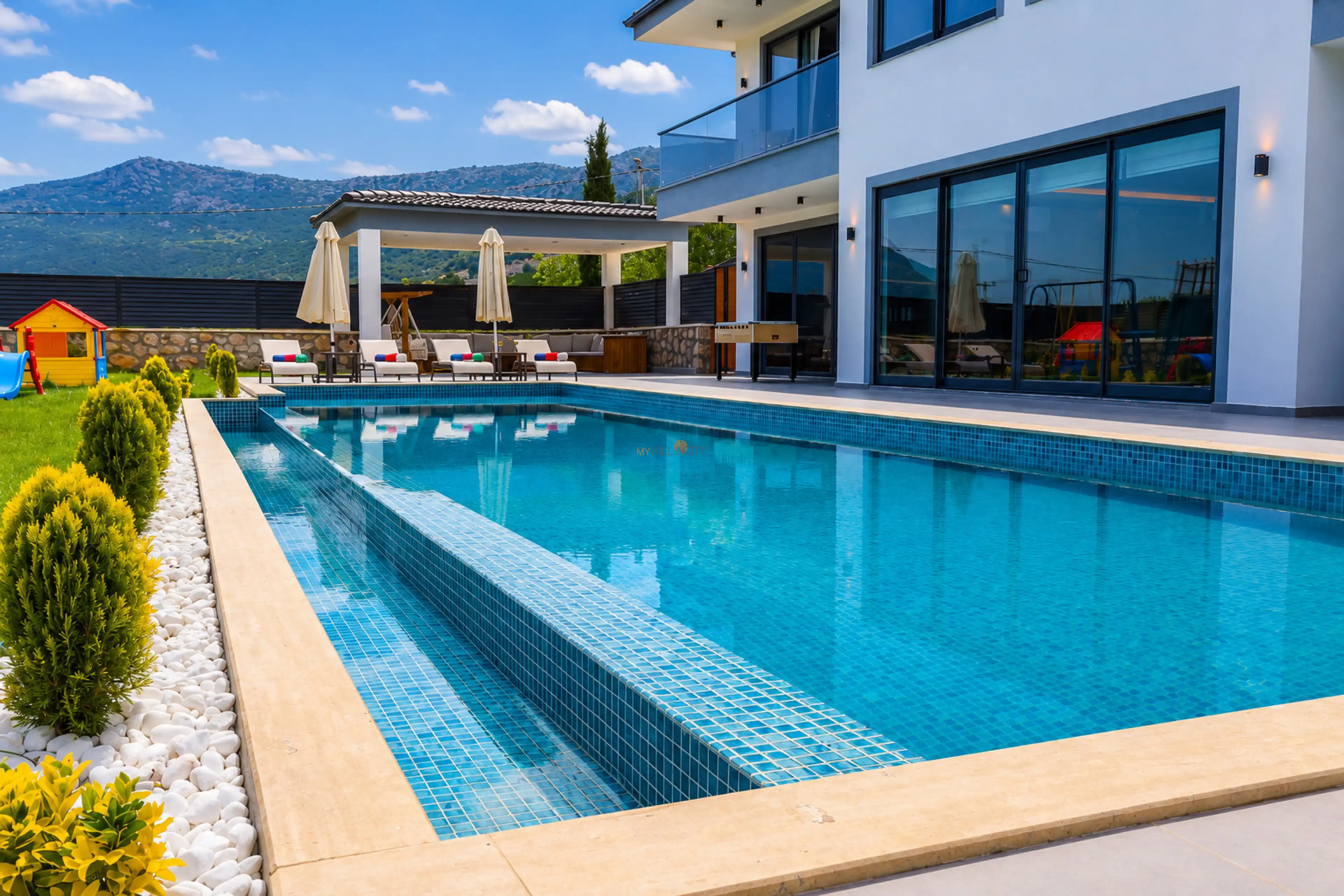 villa-beyaz-saray-viillacentam-48_275_306.jpg