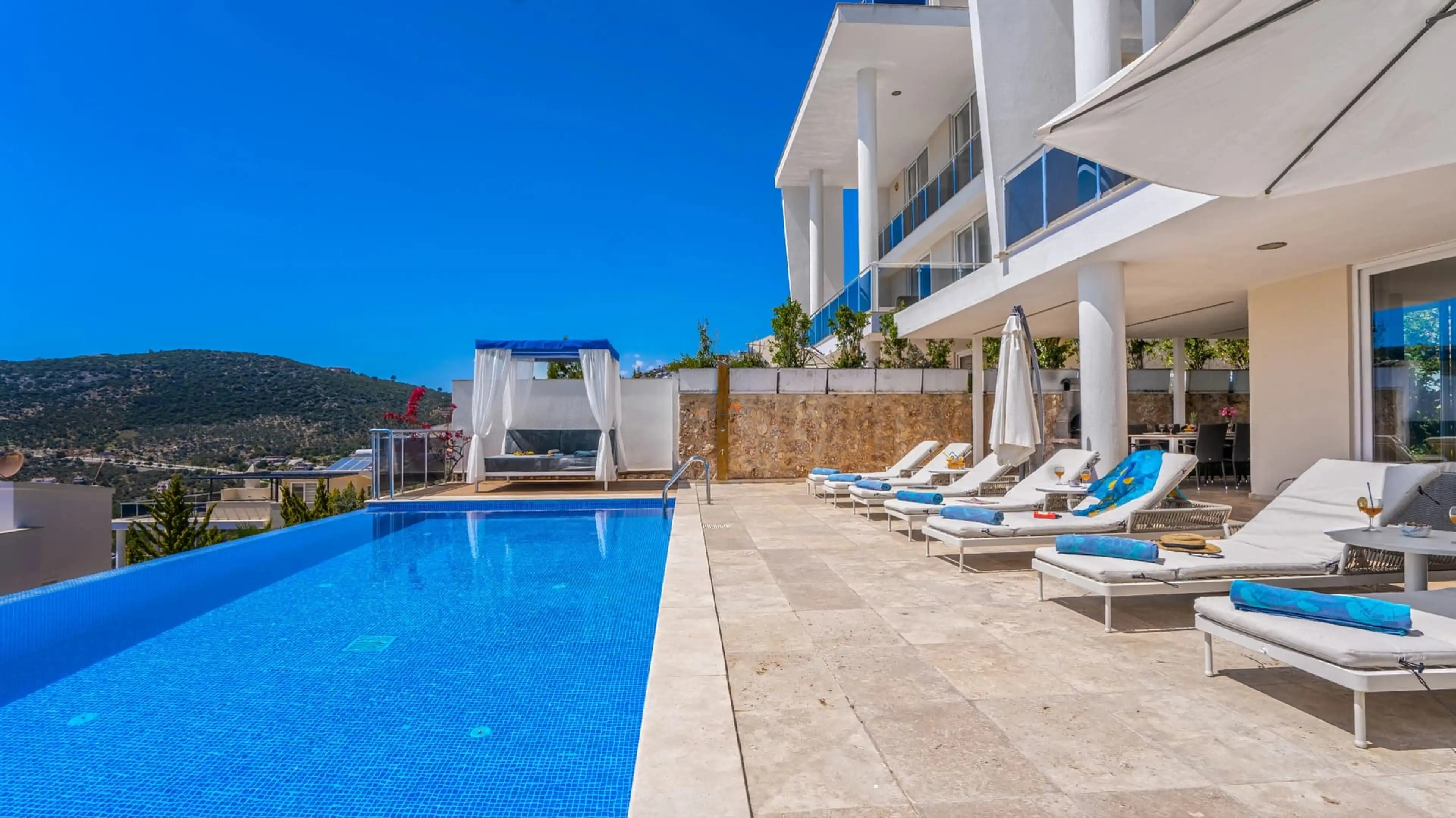 villa-blue-horizon-22_336.jpeg