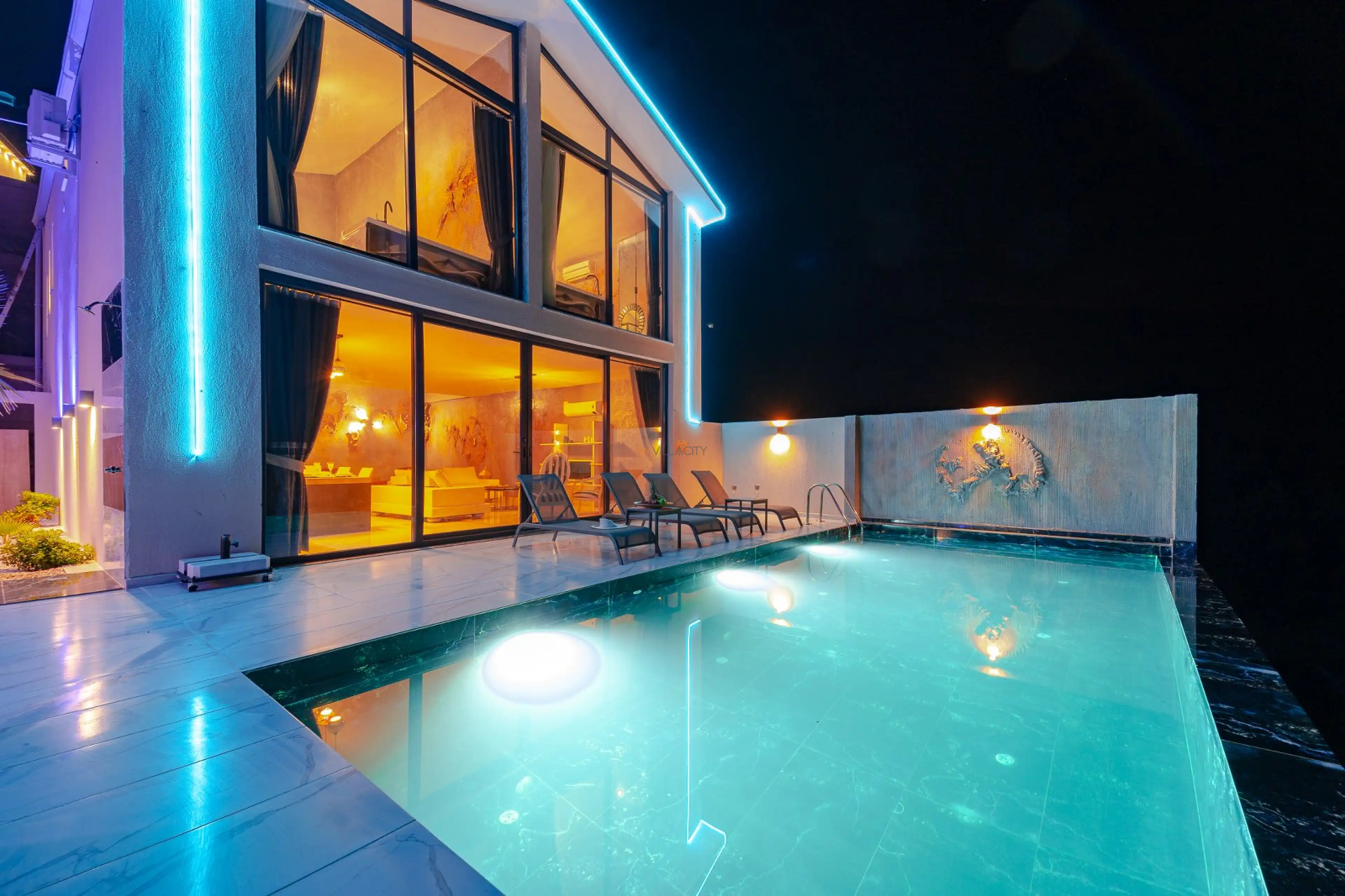 villa-bride-diamond-deniz-manzarali-11_56_339.jpg