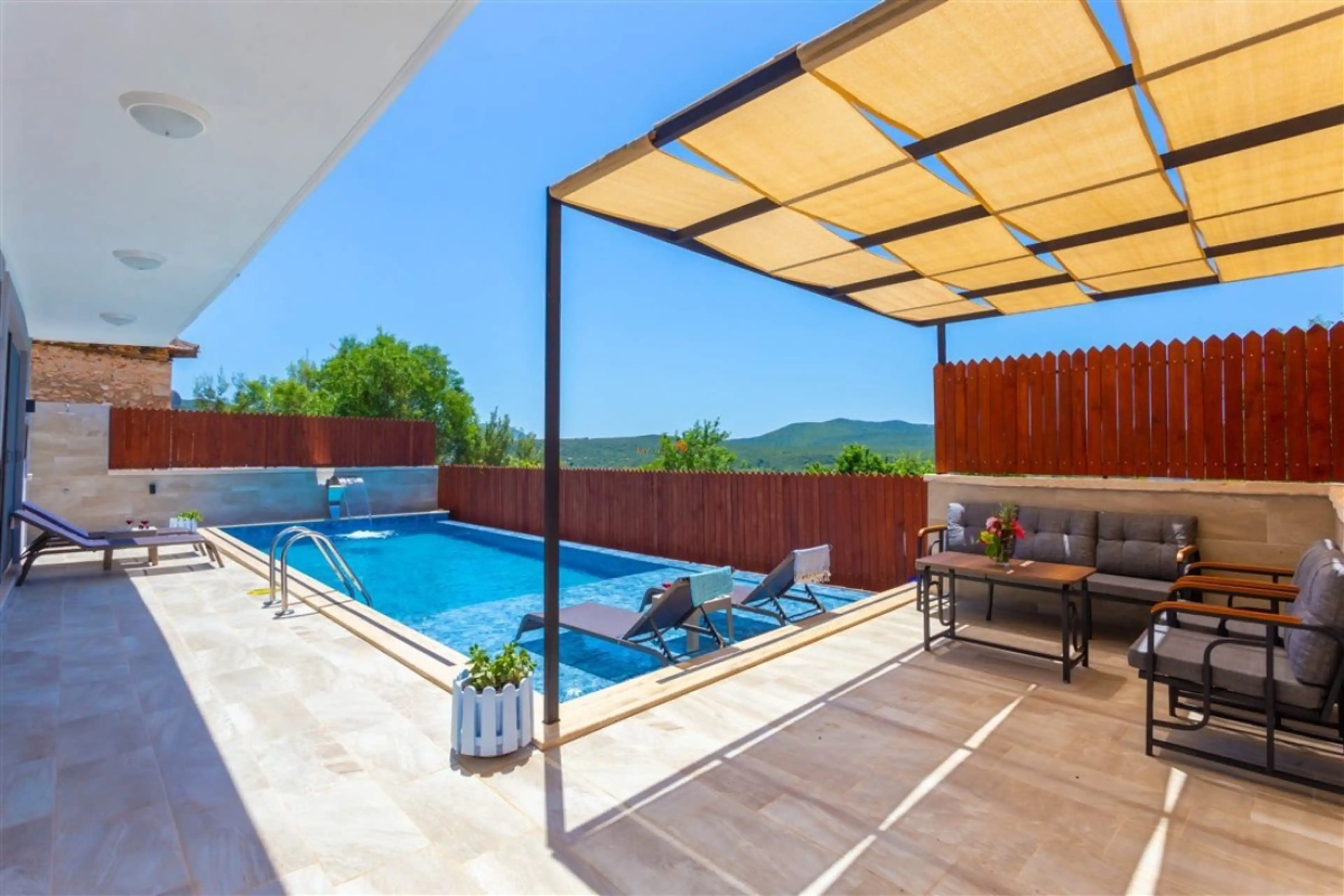 villa-celik-112213527-b_369.jpg