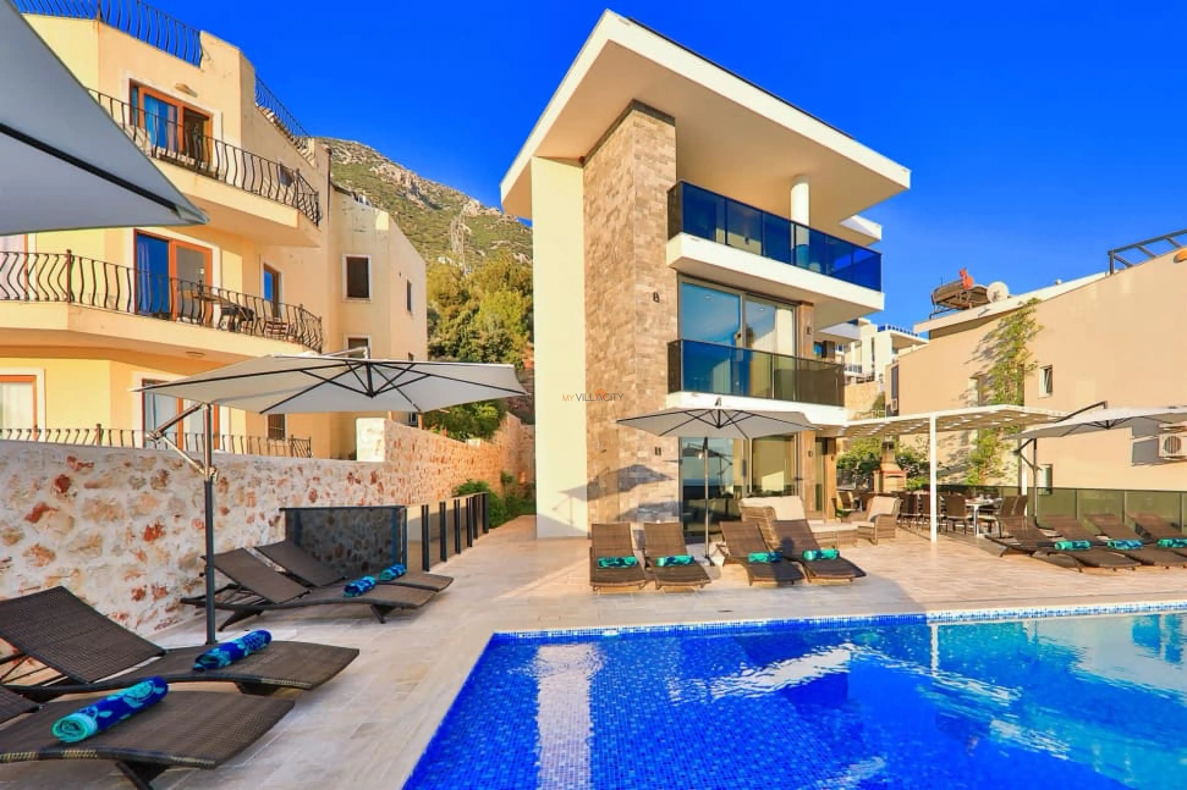 villa-luxury-40_644.jpeg