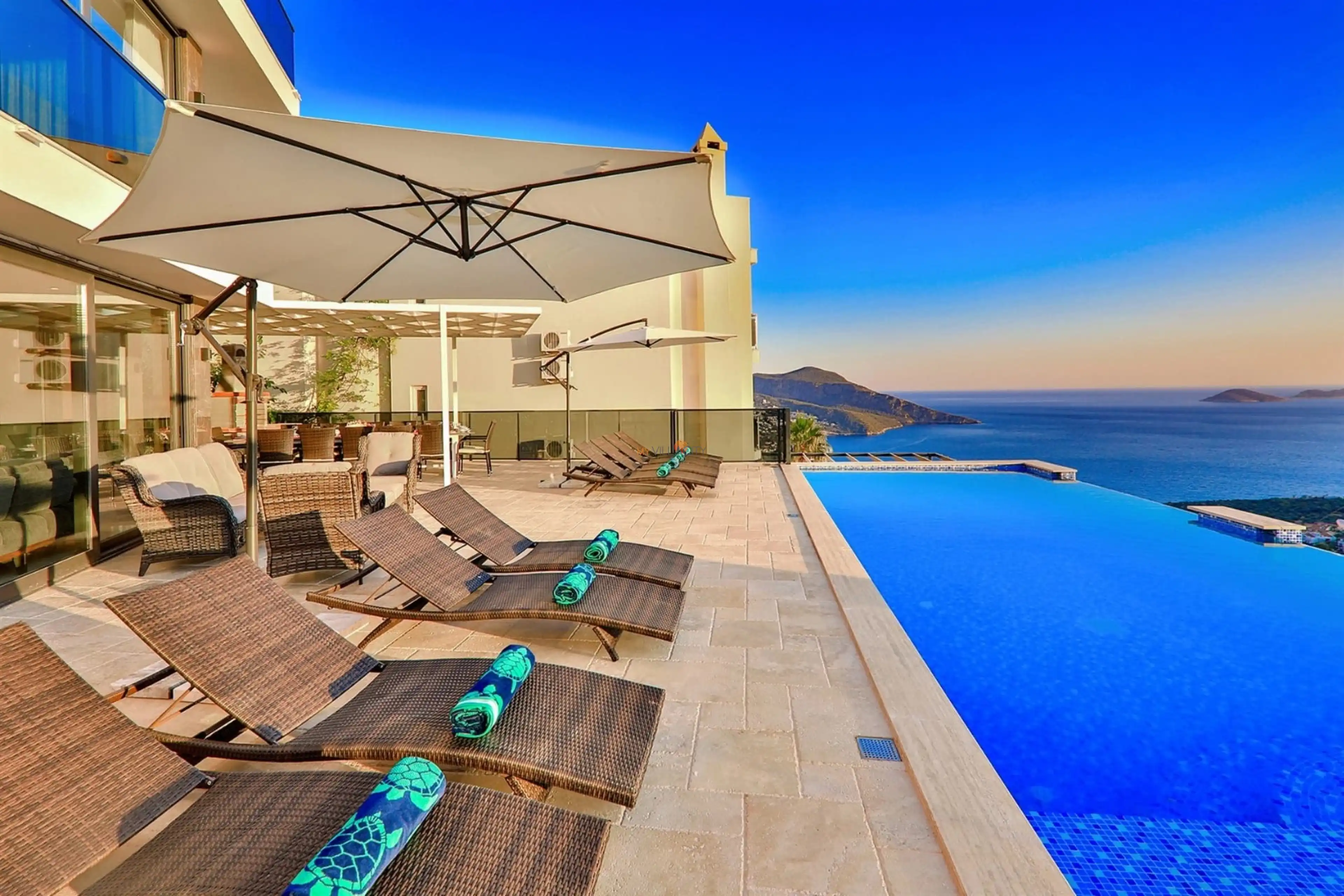villa-luxury-46-1_448.jpeg