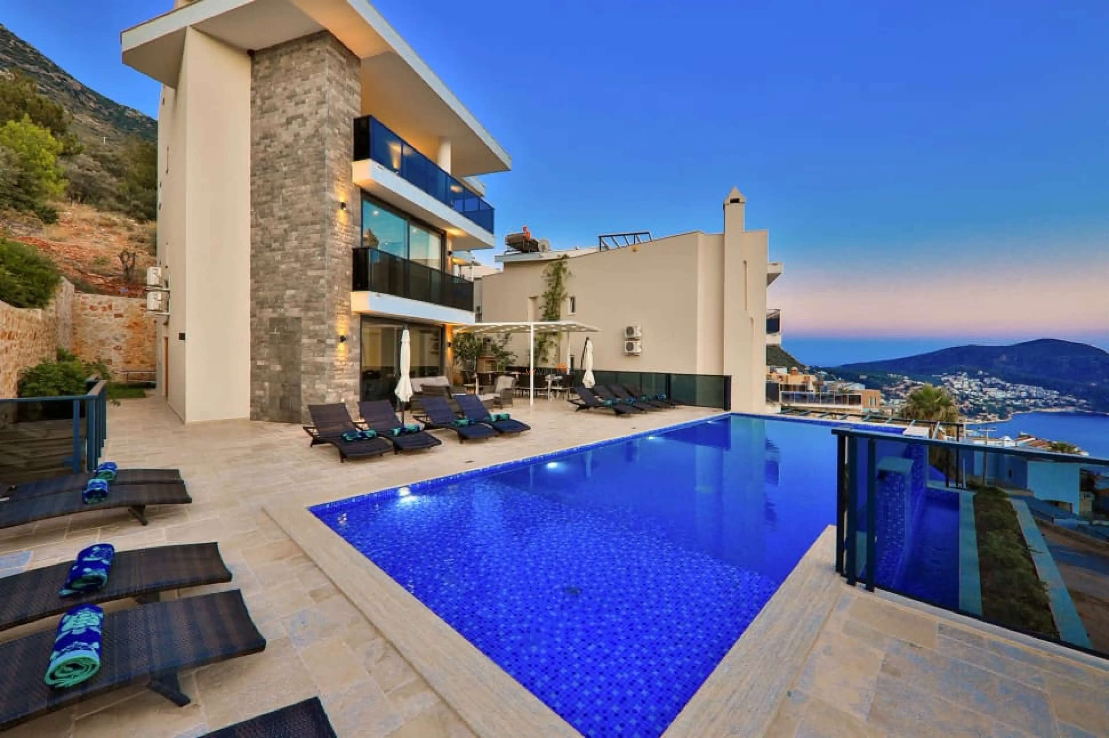villa-luxury-56-1_156.jpeg