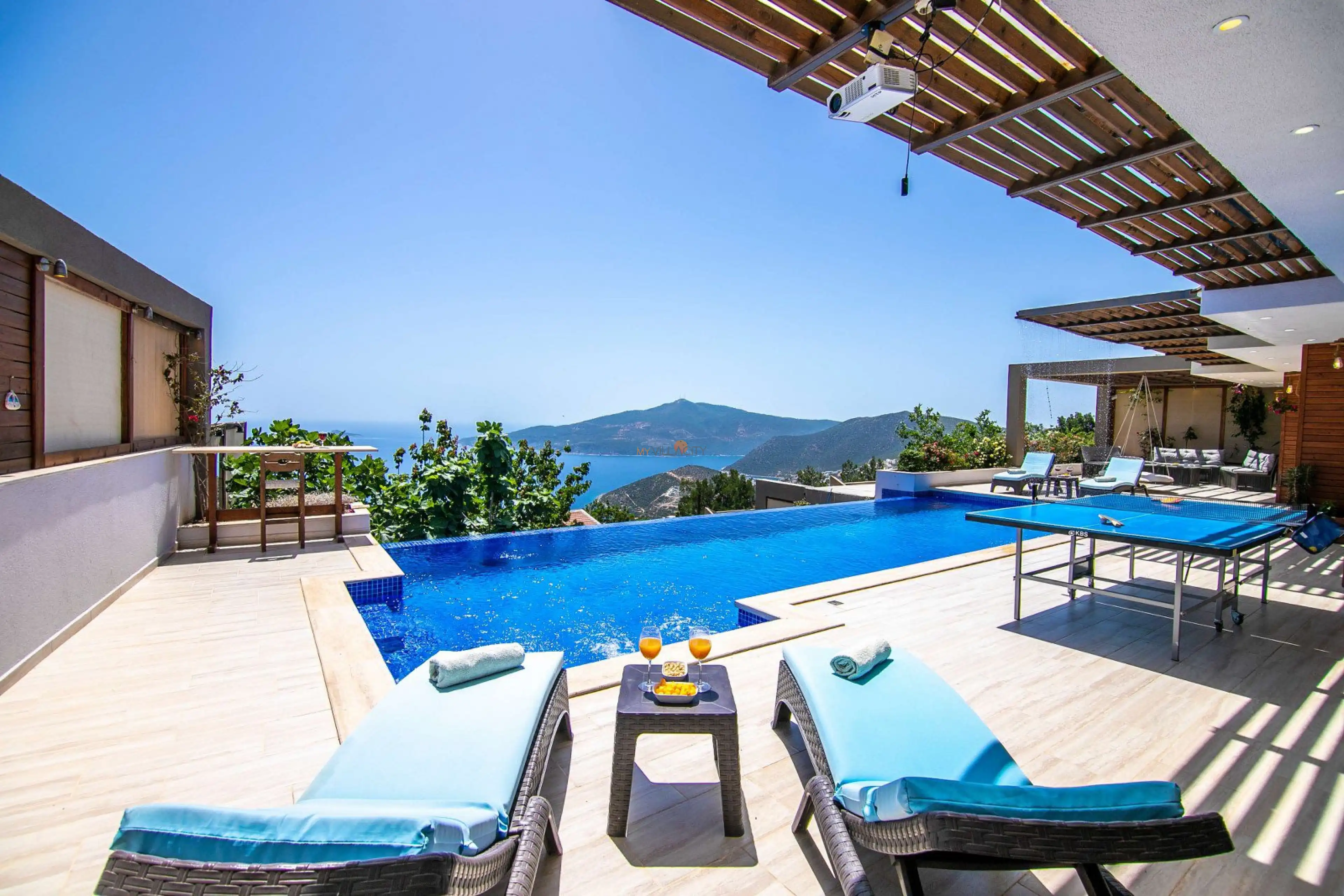 villa-nuka-kalkan-deniz-manzarali-kiralik-luks-villa-myvillacity-5_470_392_284.jpg