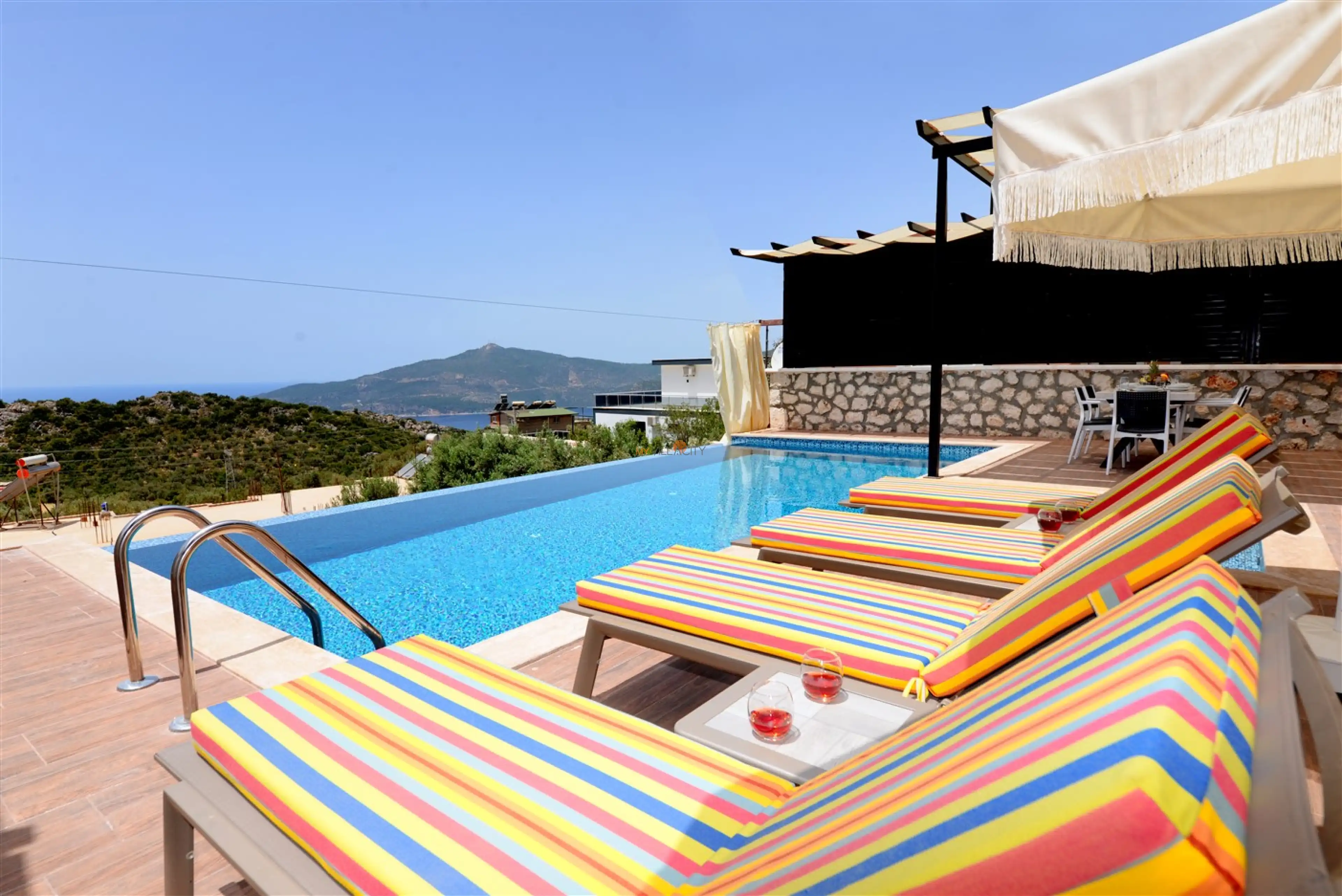 villa-ozi-kalkan-evini-kirala-3_883.jpg