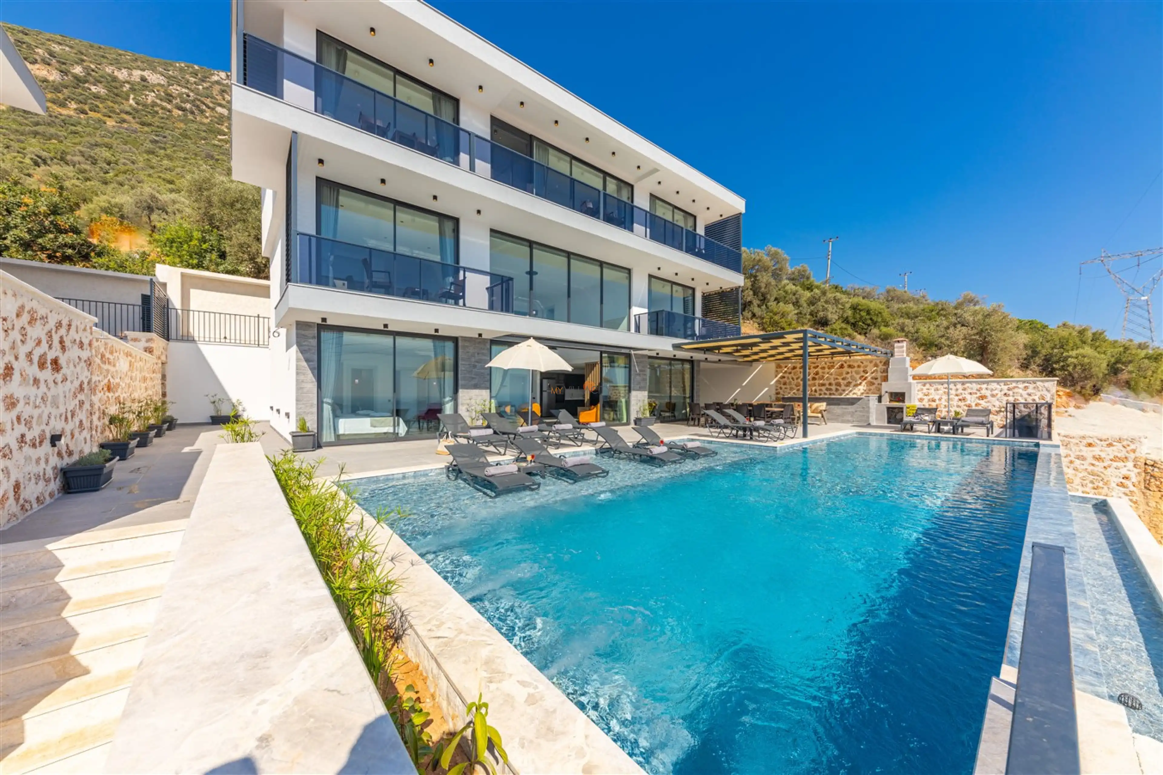 villa-royal-falcon-kalkan-tigervillas-villagezegeni-89_630_855.jpg