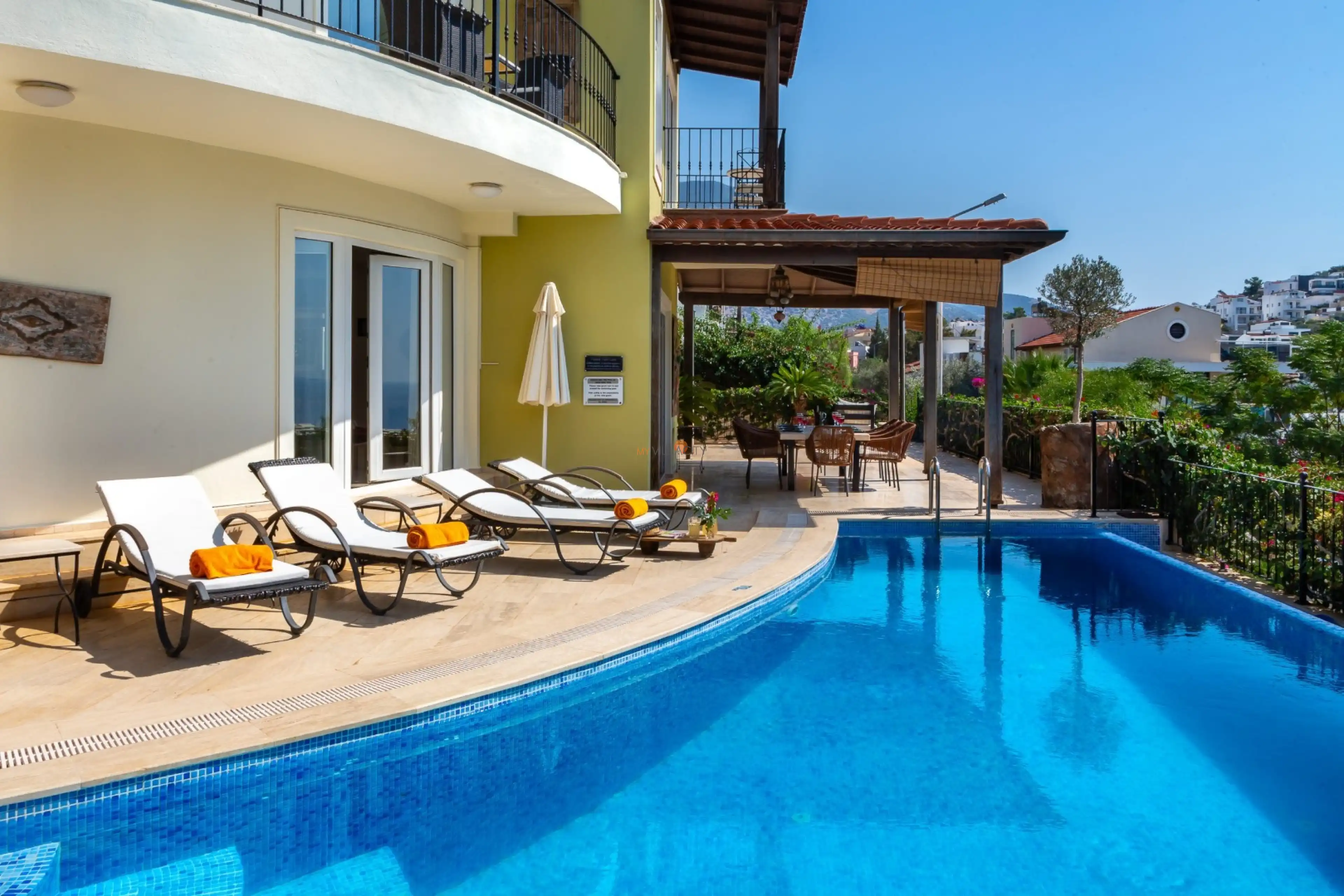 villa_retreat-16-scaled_269.jpg