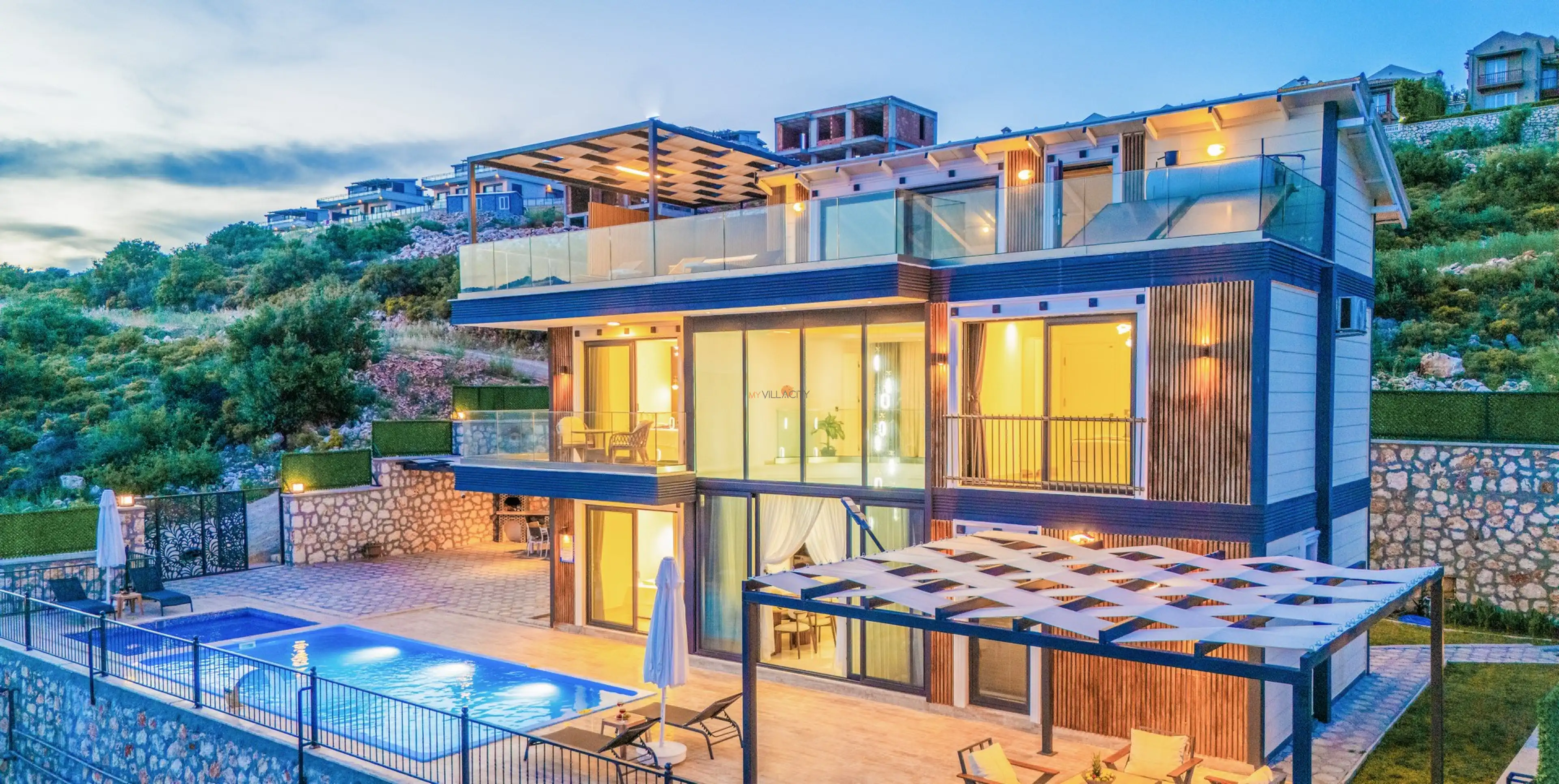 villabi-com_-_villa_modosli_-_deniz_manzaralY_villa_-_luksa_villa_-_jakuzili_villa_11_273.jpg
