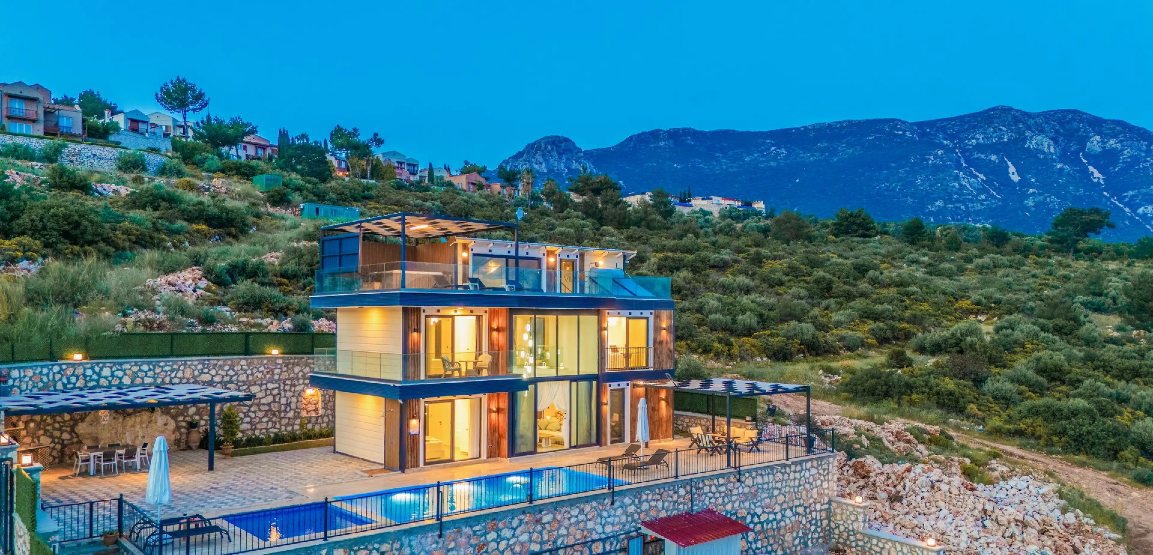 villabi-com_-_villa_modosli_-_deniz_manzaralY_villa_-_luksa_villa_-_jakuzili_villa_9_511.jpg