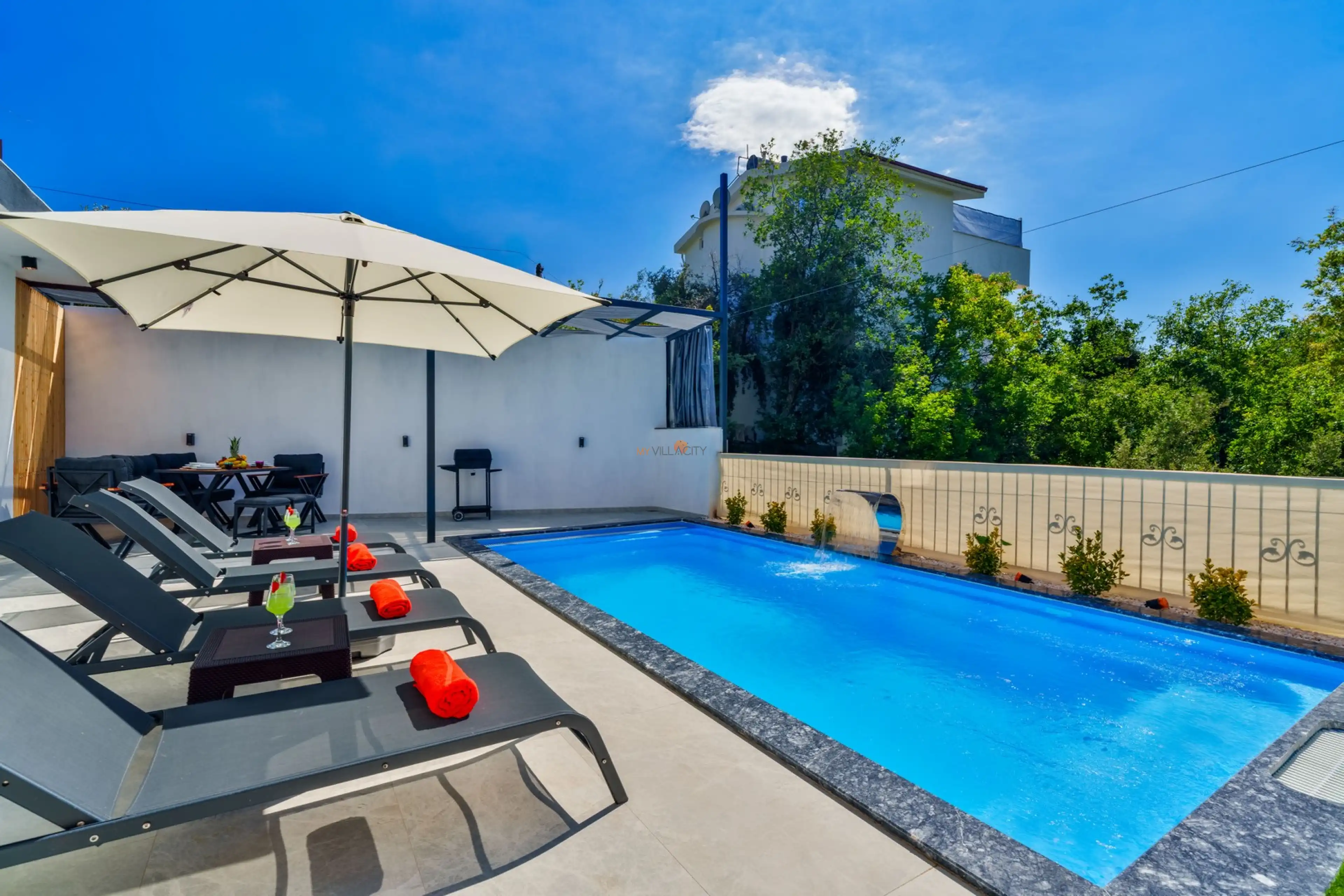 villabi.com_-_villa_nar_ciceyi_-_ozel_havuzlu_villa_-_muhafazakar_villa__2_877.jpg