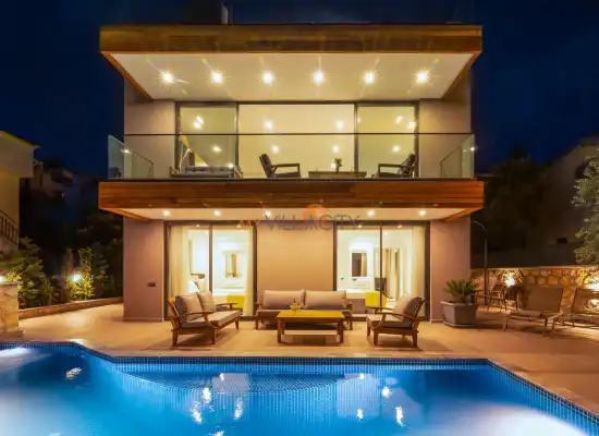 Villas Near the Center