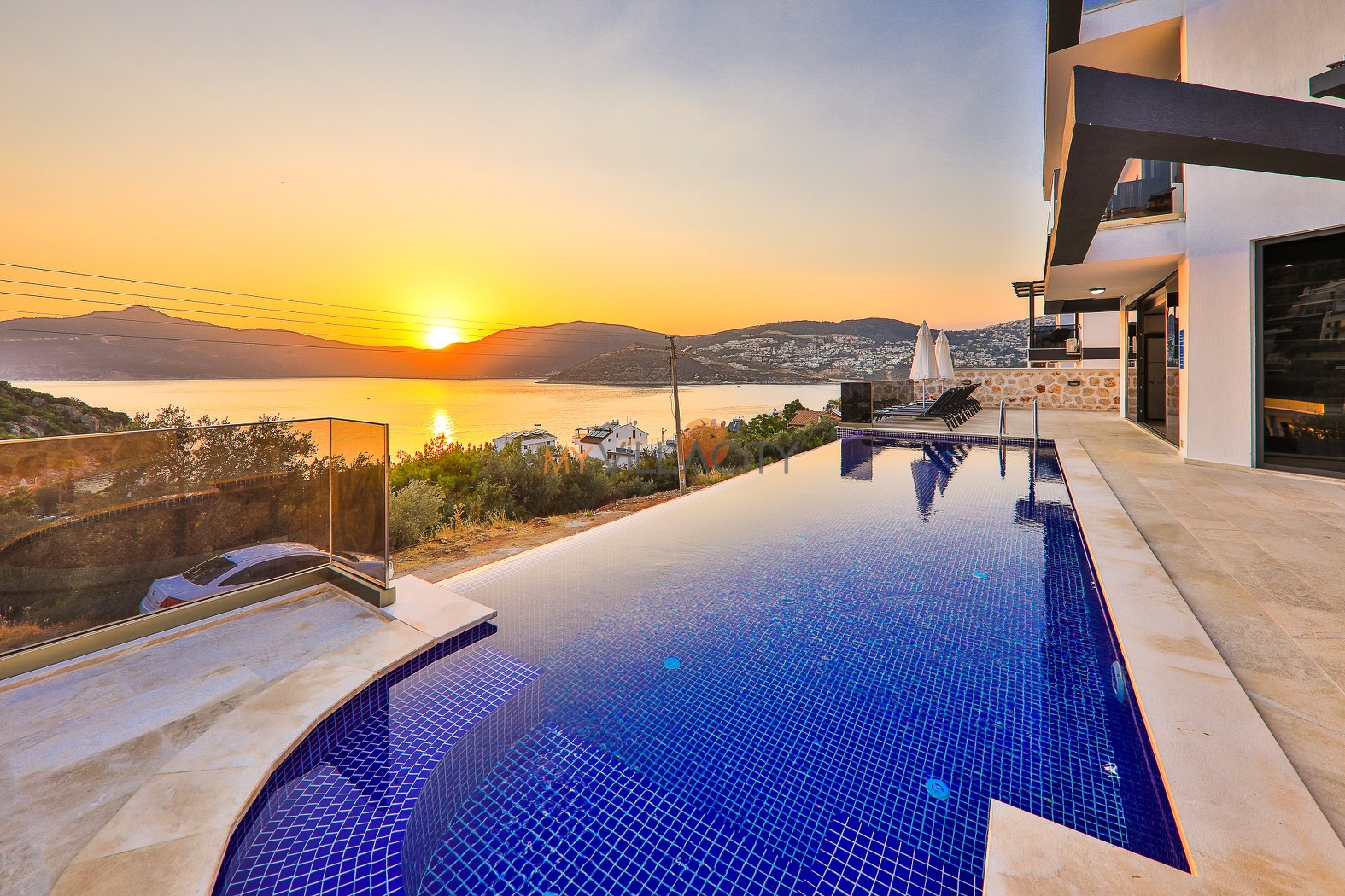 Villa Loca Kışla