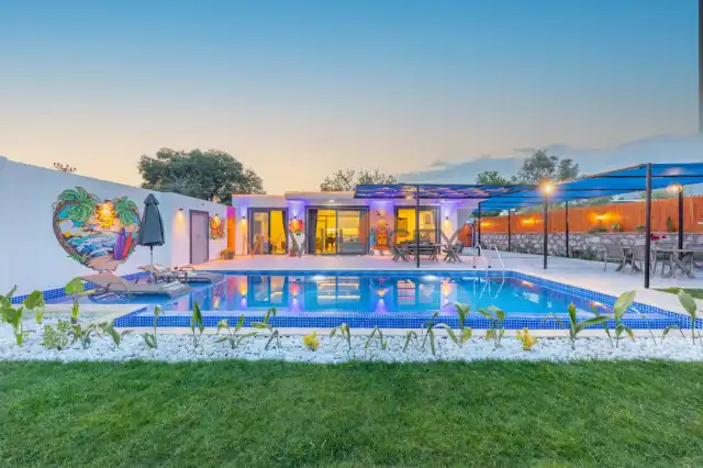 Villa Little