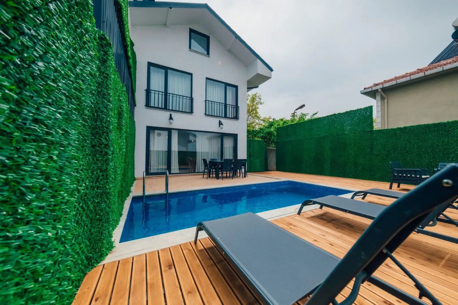 Villa Everstone Retreat Sapanca 2 – Doğanın Kalbinde Lüks ve Konforlu Villa Tatili