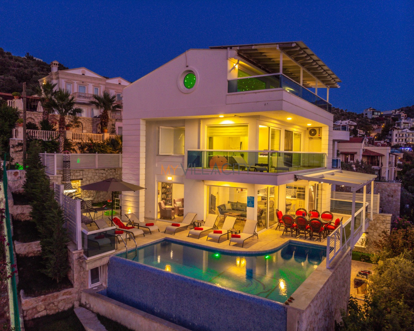 Villa Everest - Jakuzili ve Deniz Manzaralı Villa