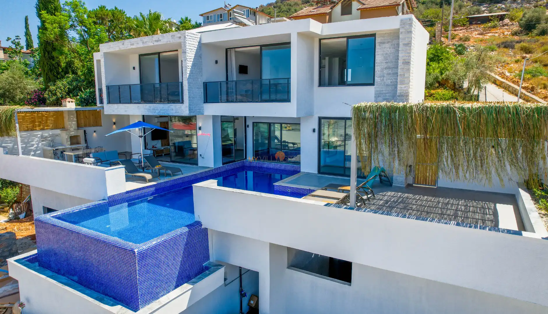 Villa Ari: Kalkan'da Lüks Muhafazakar Tatil Villası