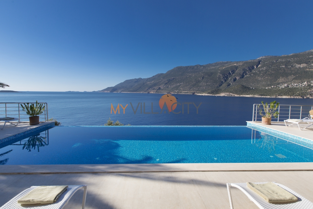 Villa Cape House - Kalkan'da Deniz Manzaralı Lüks Tatil Villası