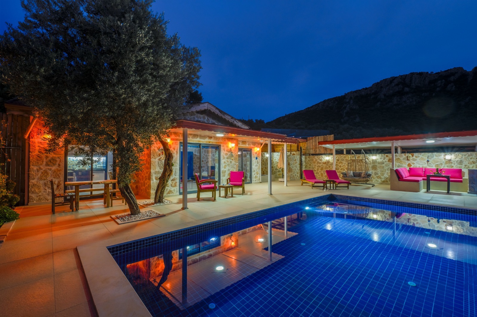 Villa Dream Üzümlü 3 Muhafazakar Lüks Balayı Villası
