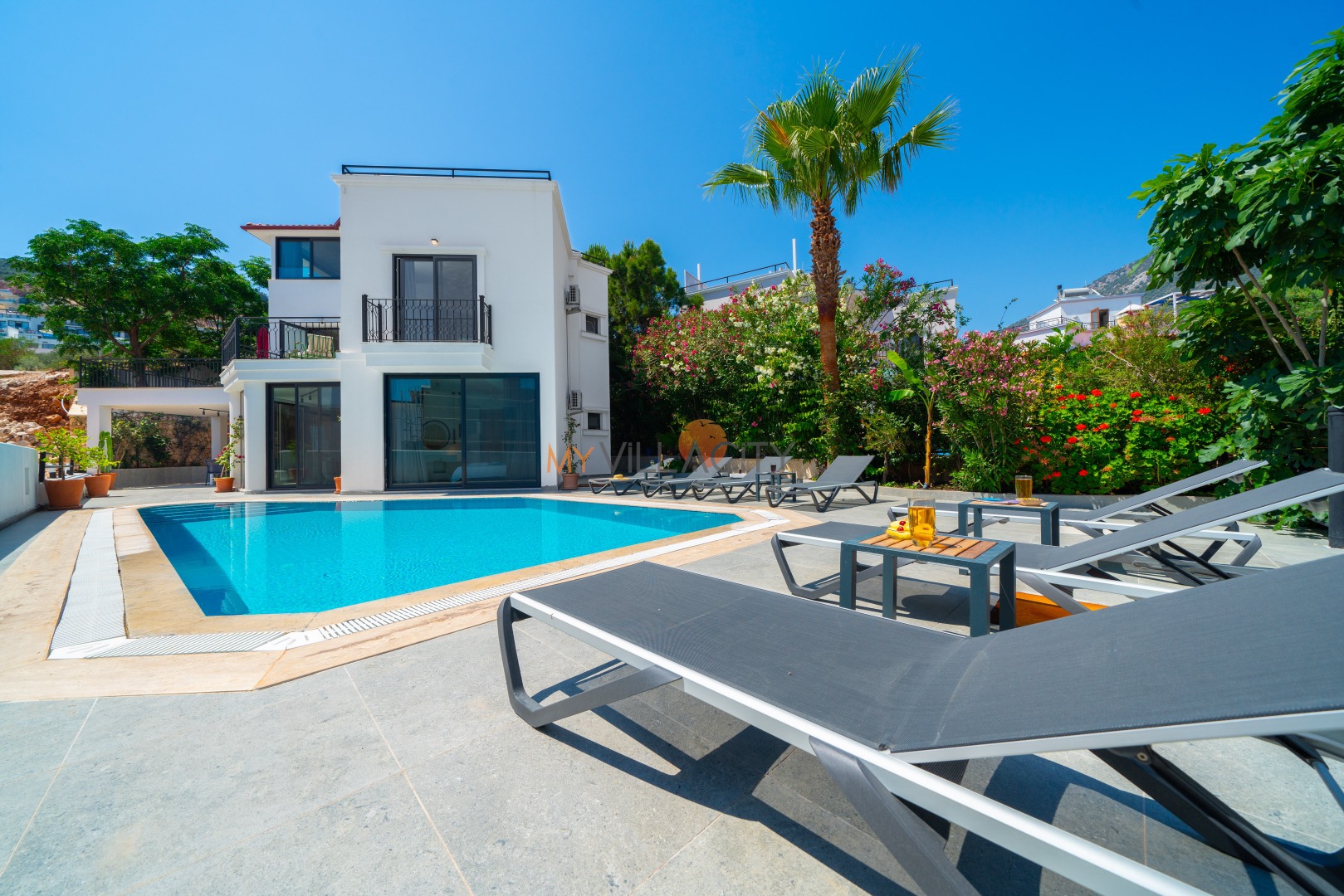 Villa Fey - Şehir Manzaralı Tatil Villası