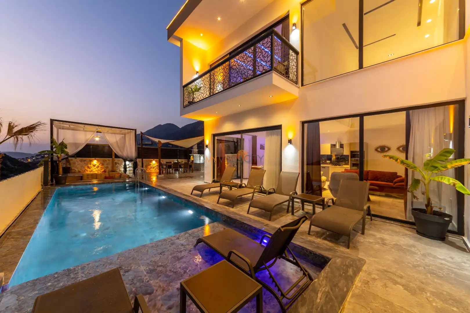 Villa Fiesta 4
