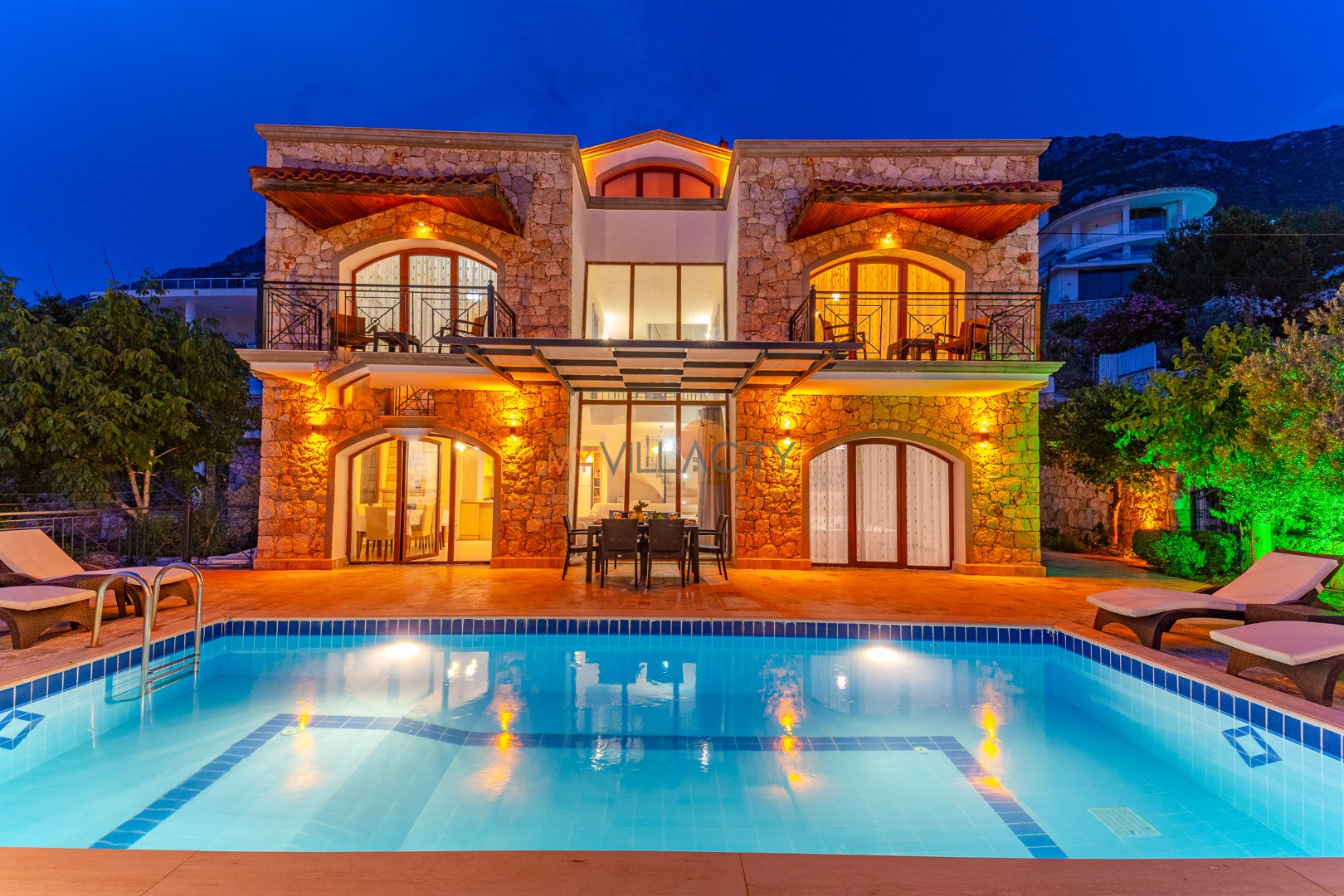 villasImage