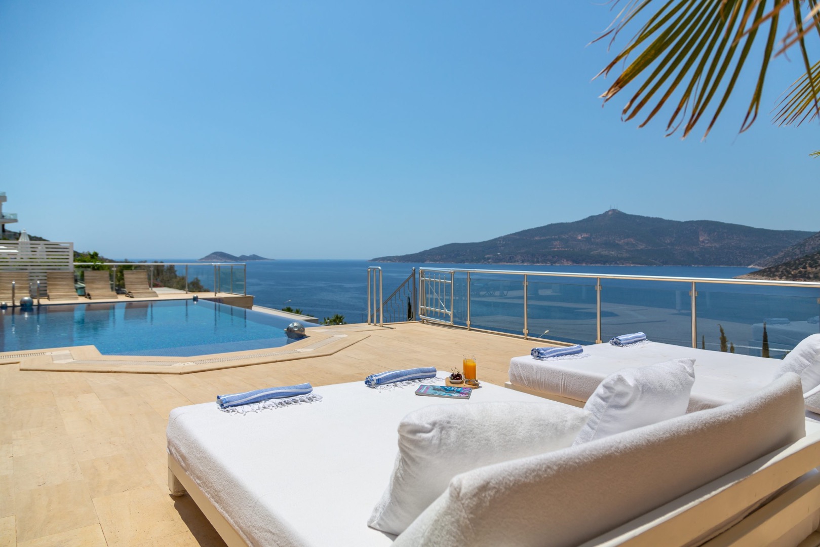 Serin Ev Kalkan - Deniz Manzaralı Villa